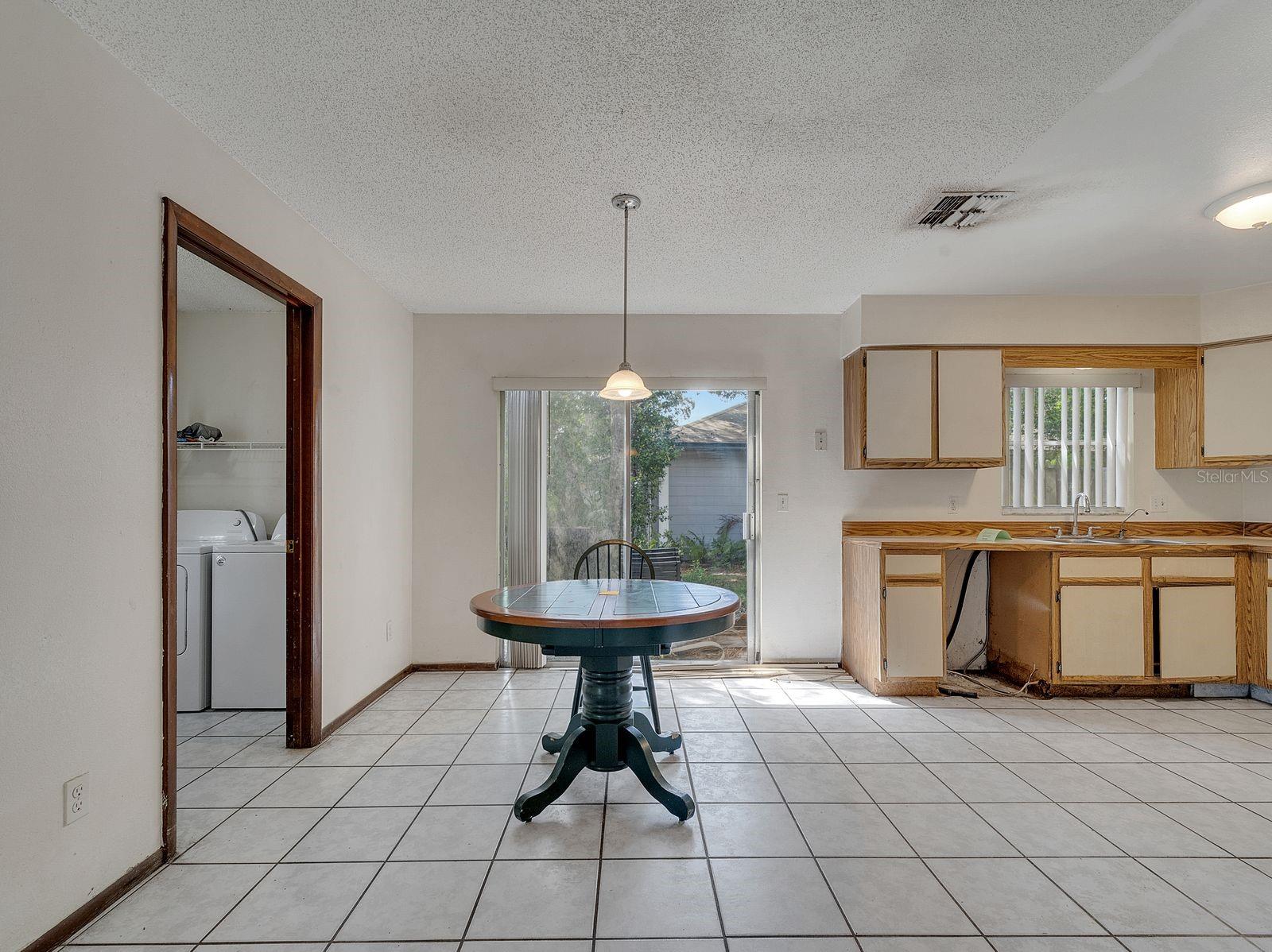 Image 7 of 18 For 3220 Netherwood Drive