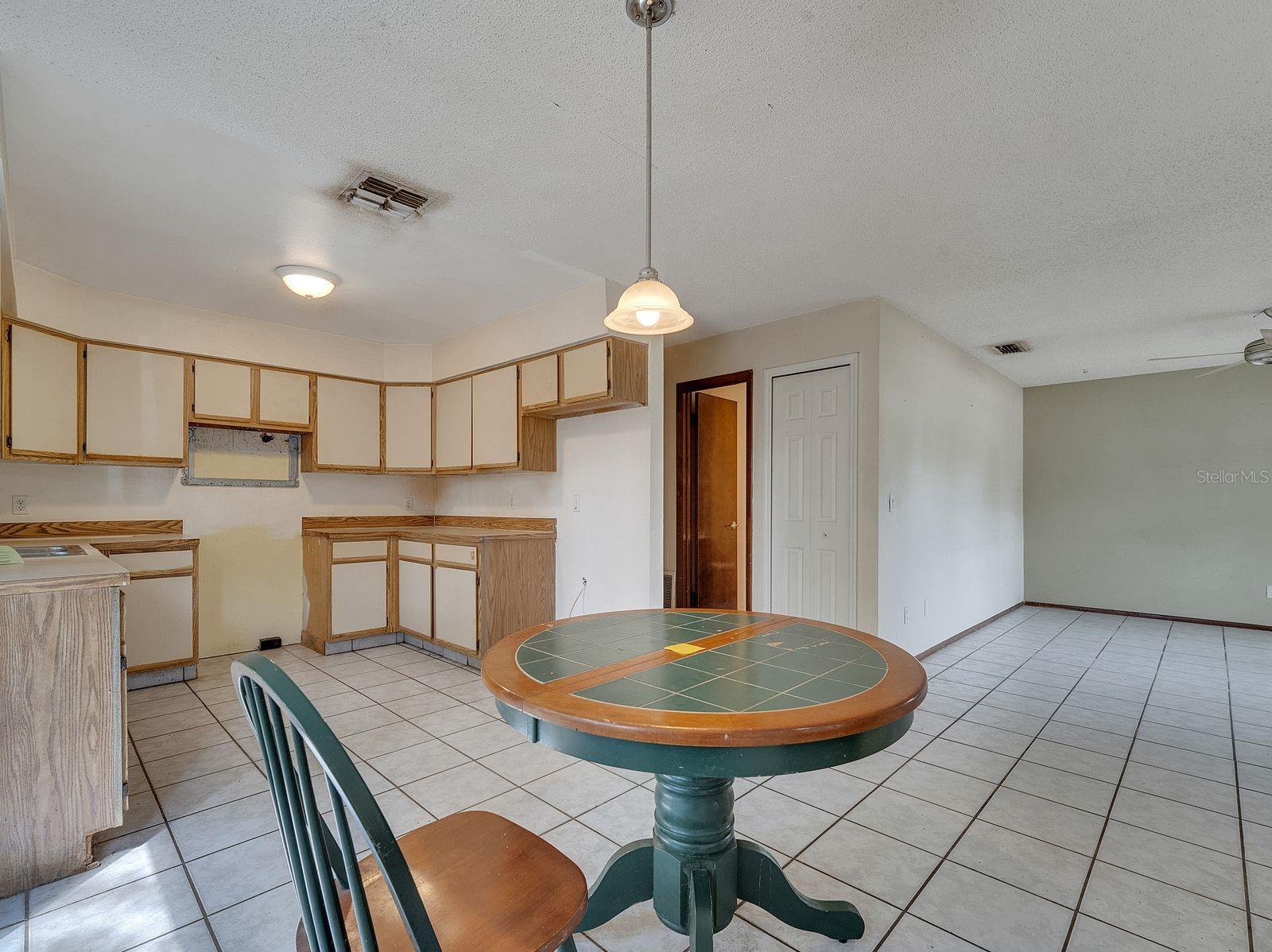 Image 8 of 18 For 3220 Netherwood Drive