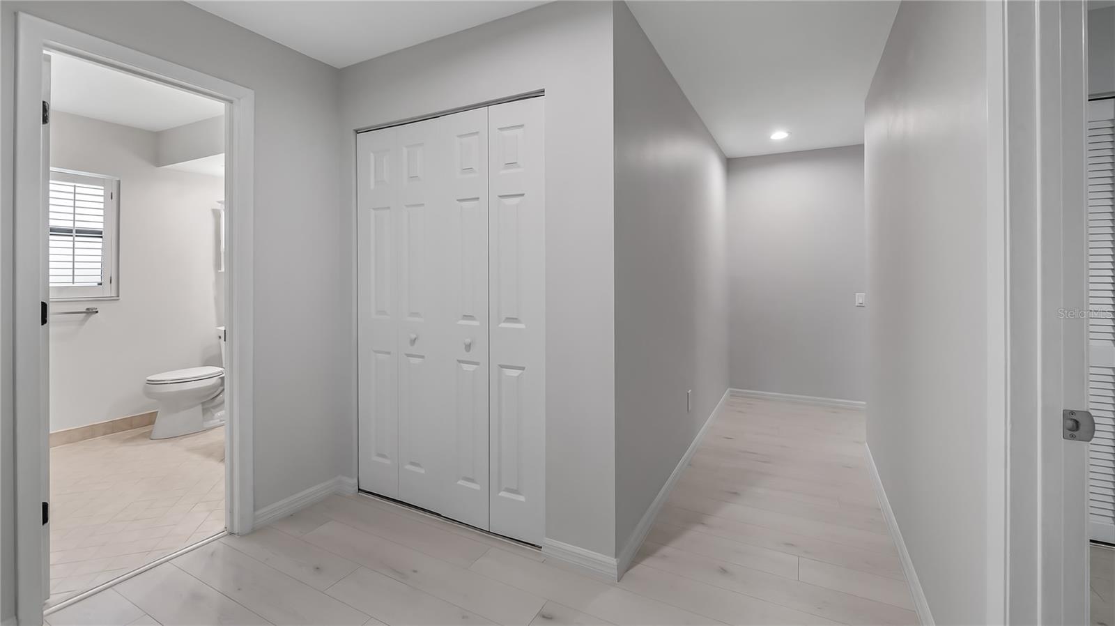 Image 30 of 50 For 7237 Woodville Crescent