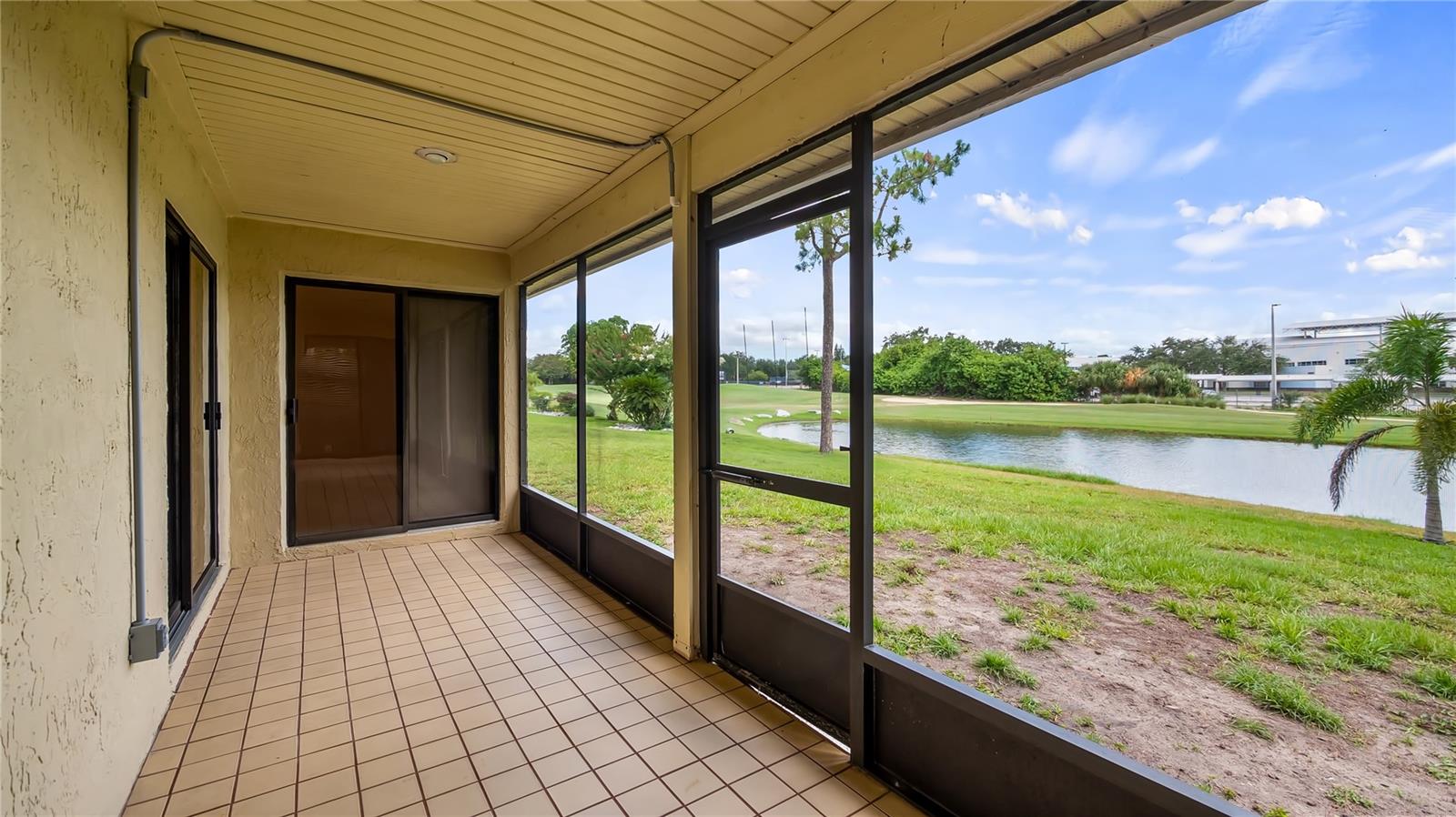 Image 37 of 50 For 7237 Woodville Crescent