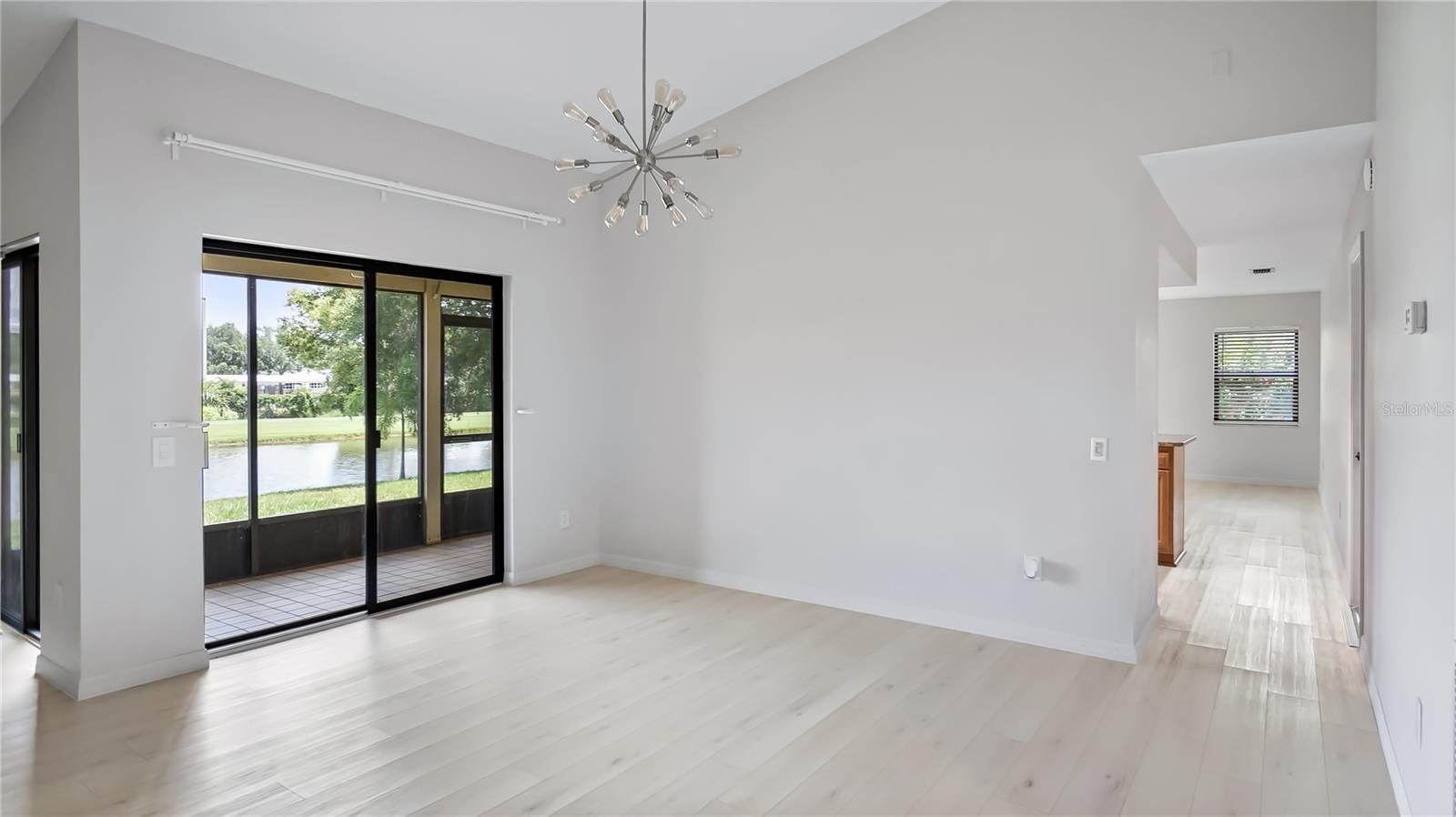 Image 8 of 50 For 7237 Woodville Crescent