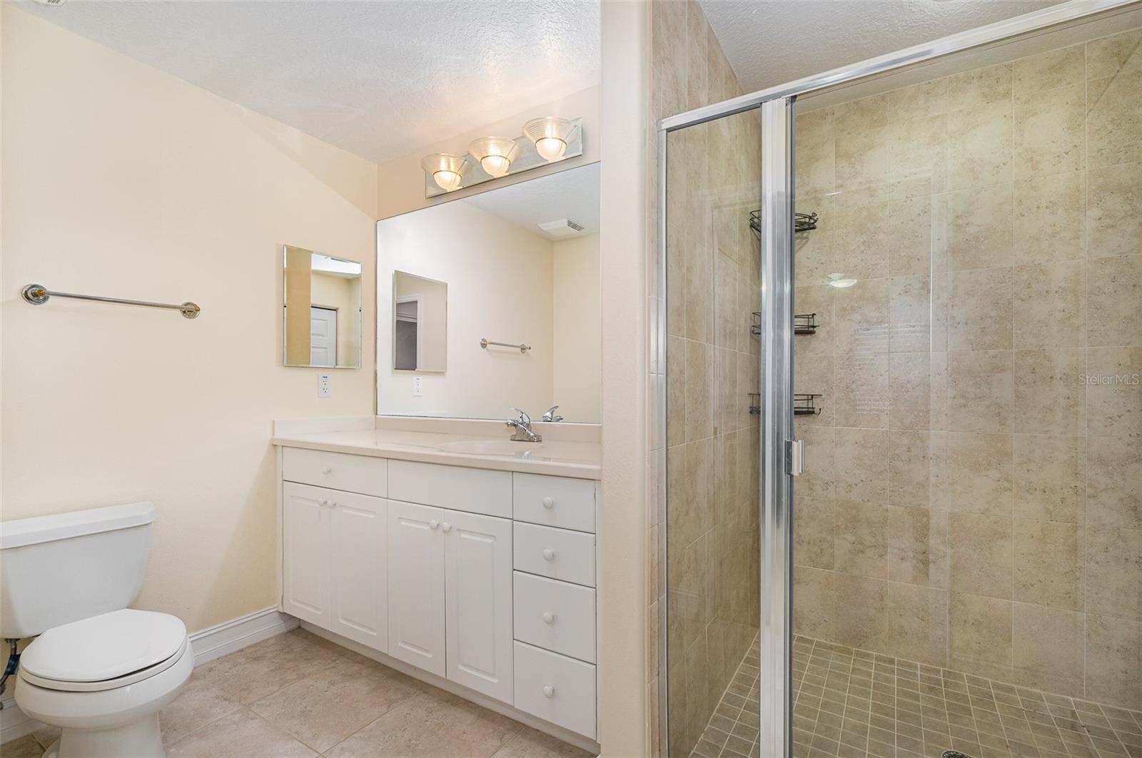 Image 12 of 23 For 93 Delannoy Avenue 405