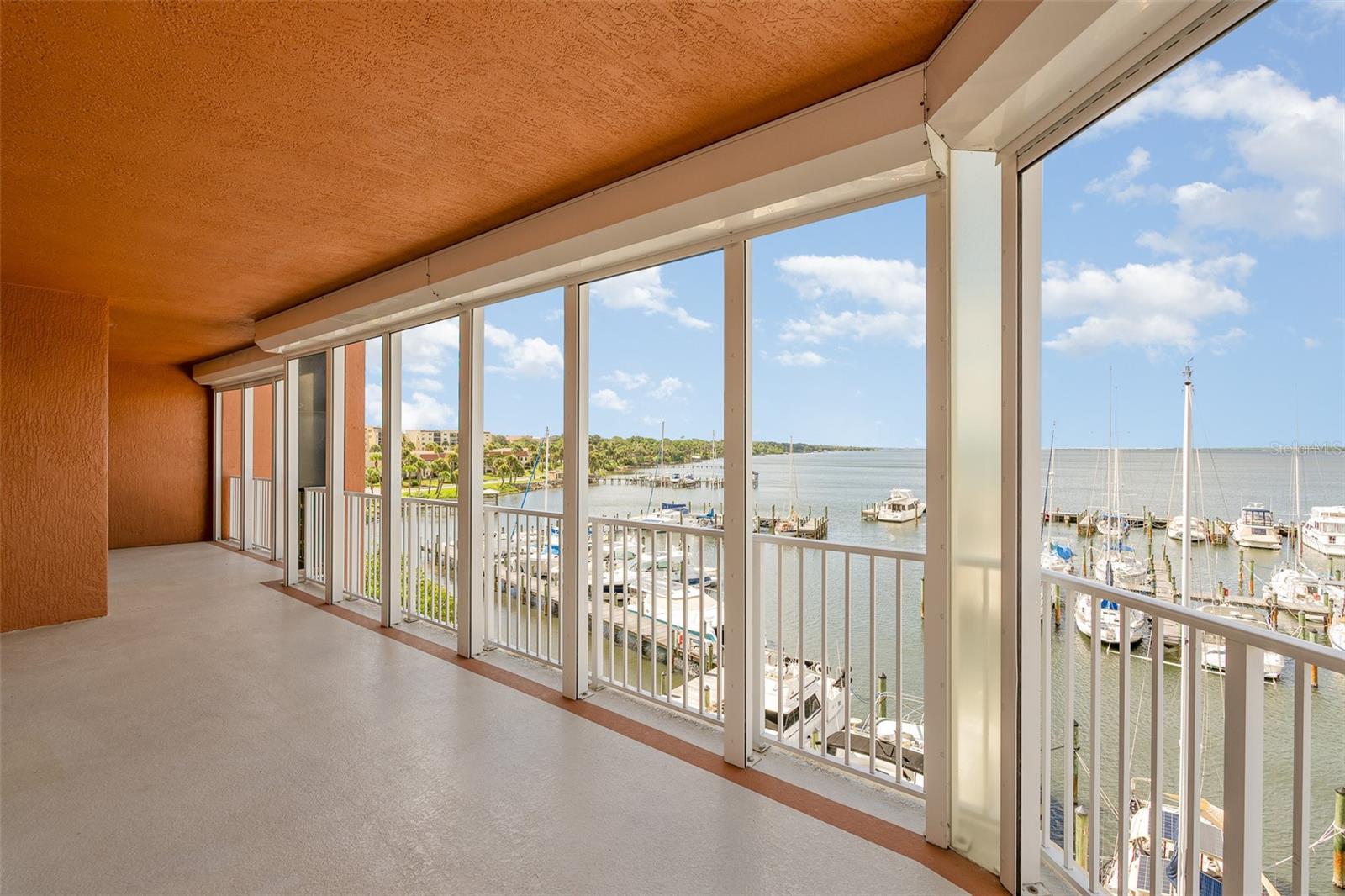 Image 13 of 23 For 93 Delannoy Avenue 405