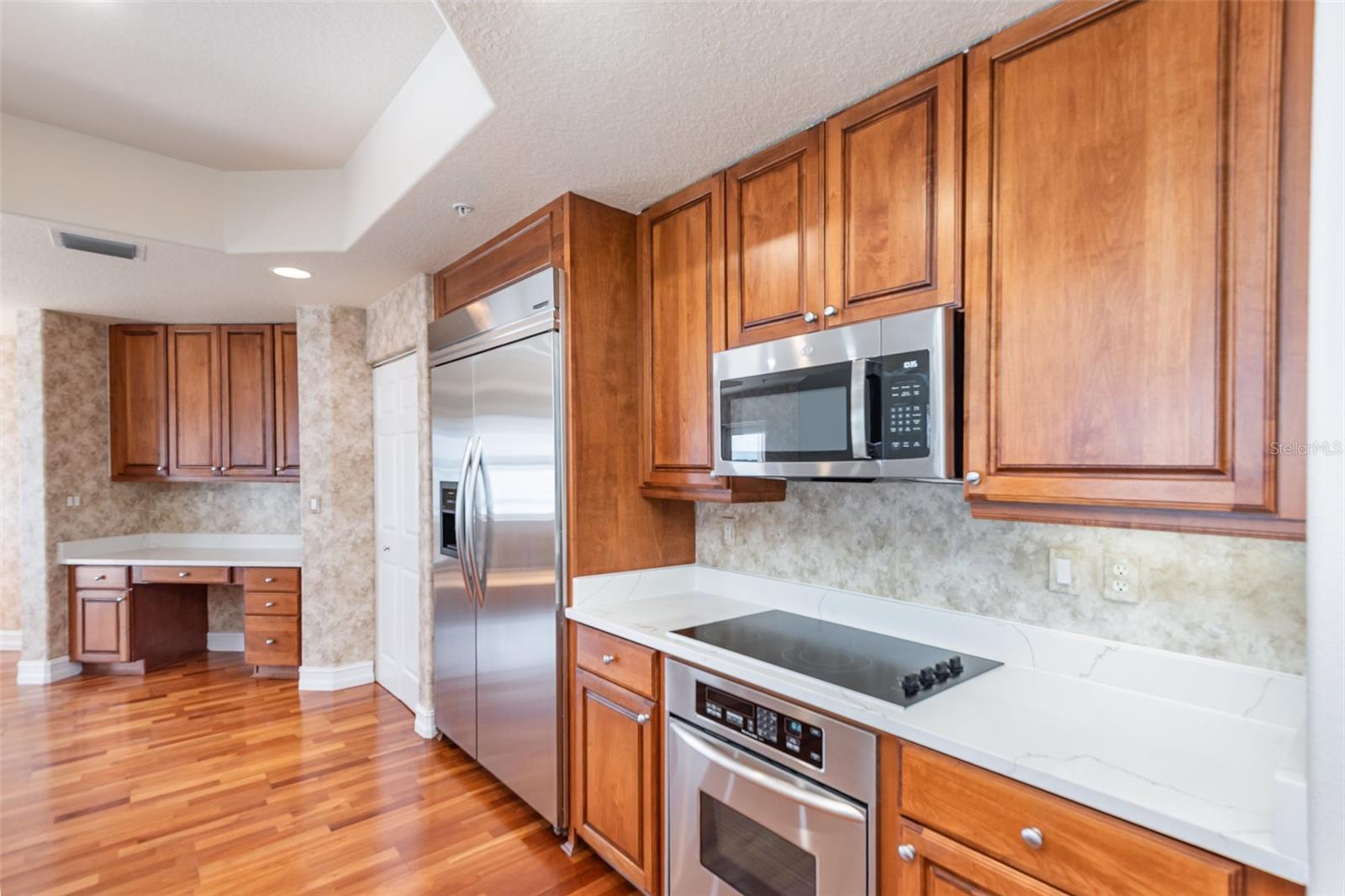 Image 6 of 23 For 93 Delannoy Avenue 405