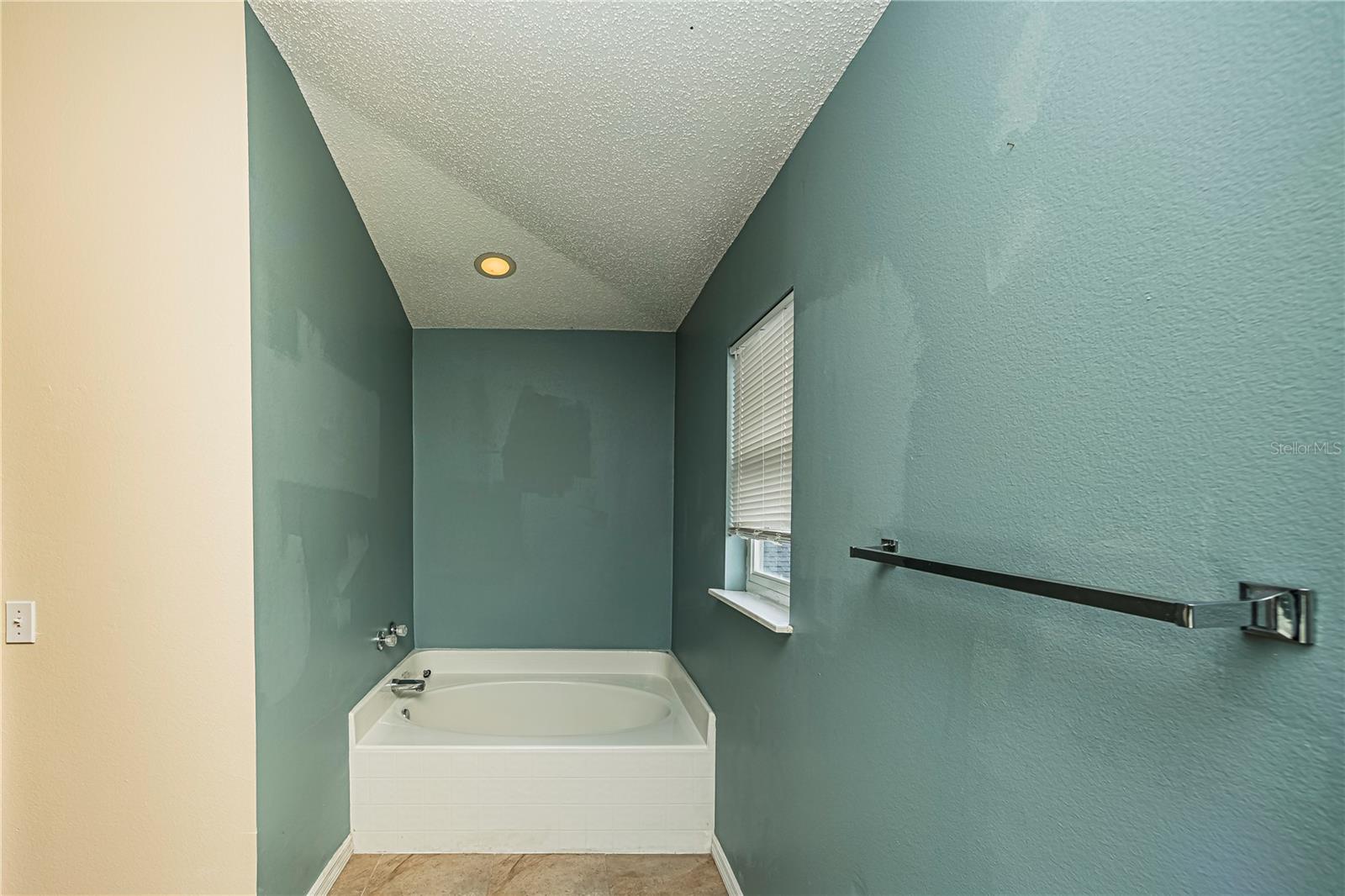 Image 15 of 25 For 3838 Stonefield Drive