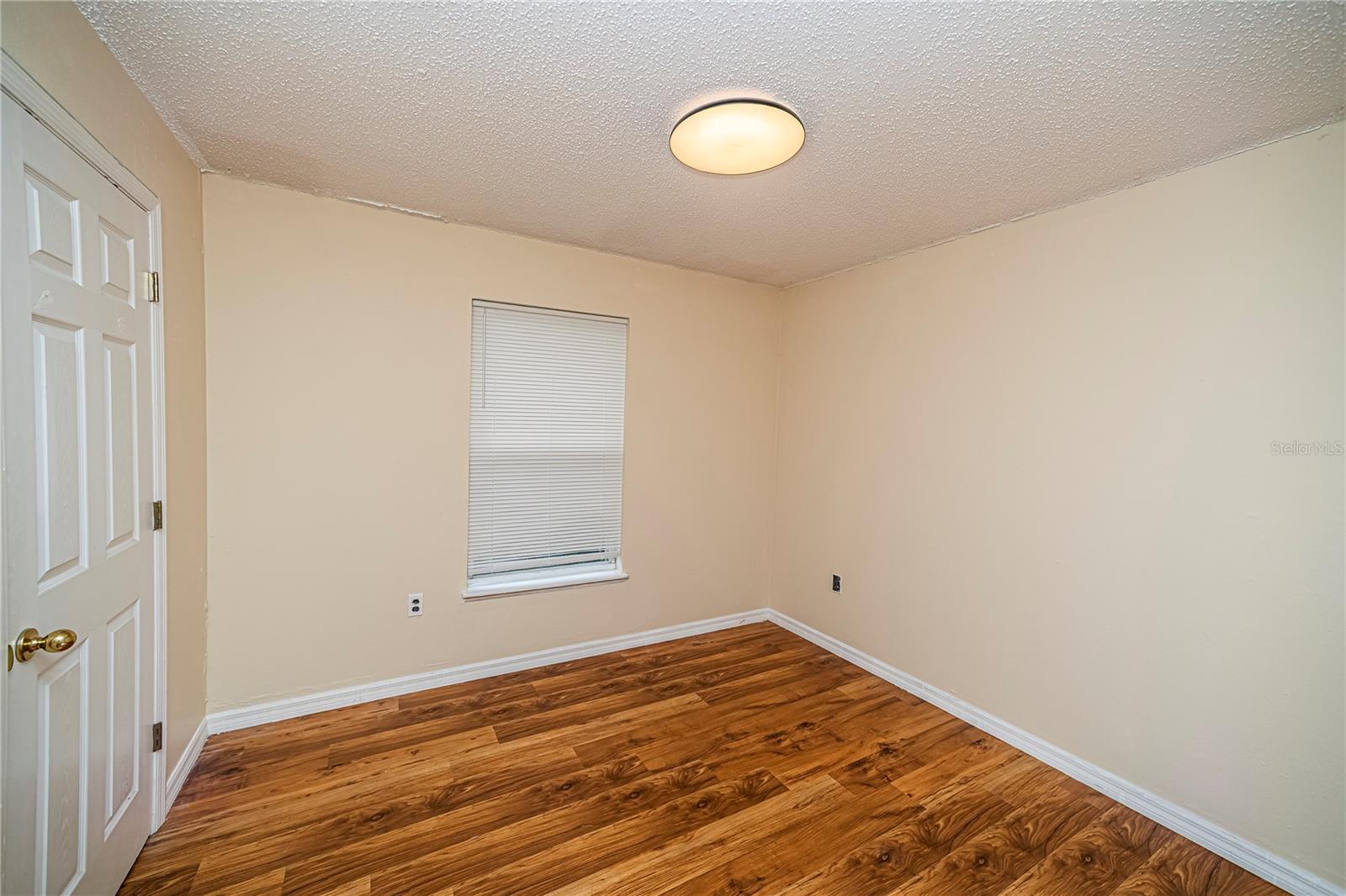 Image 17 of 25 For 3838 Stonefield Drive