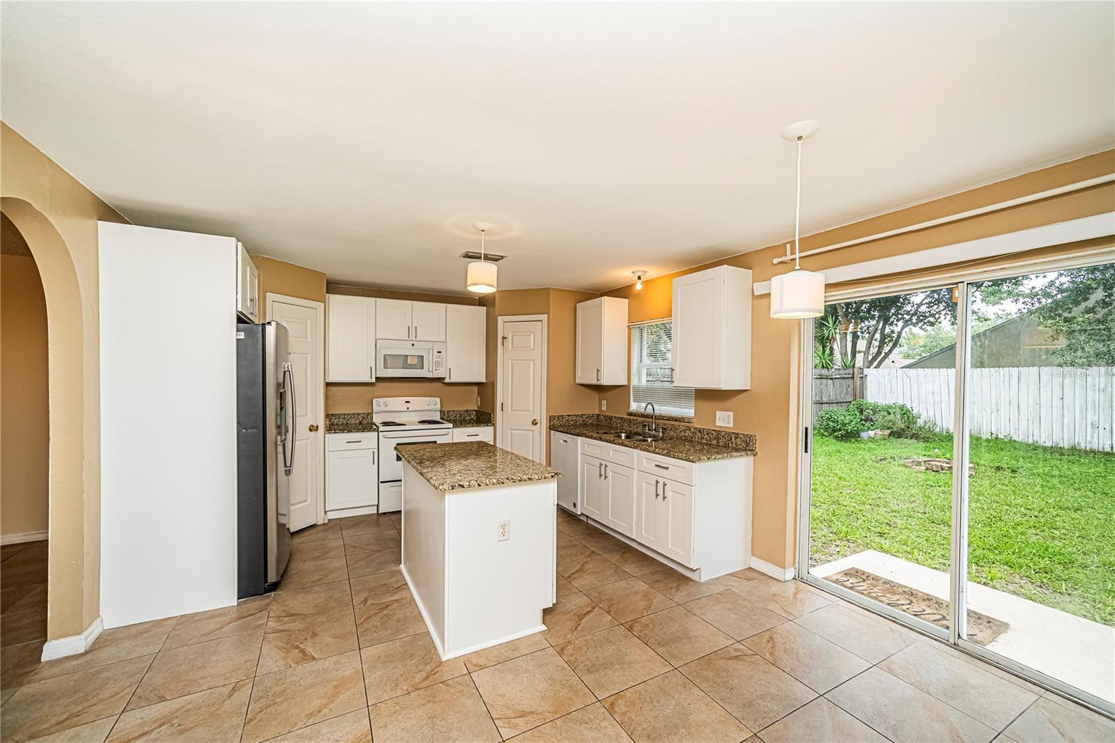 Image 4 of 25 For 3838 Stonefield Drive