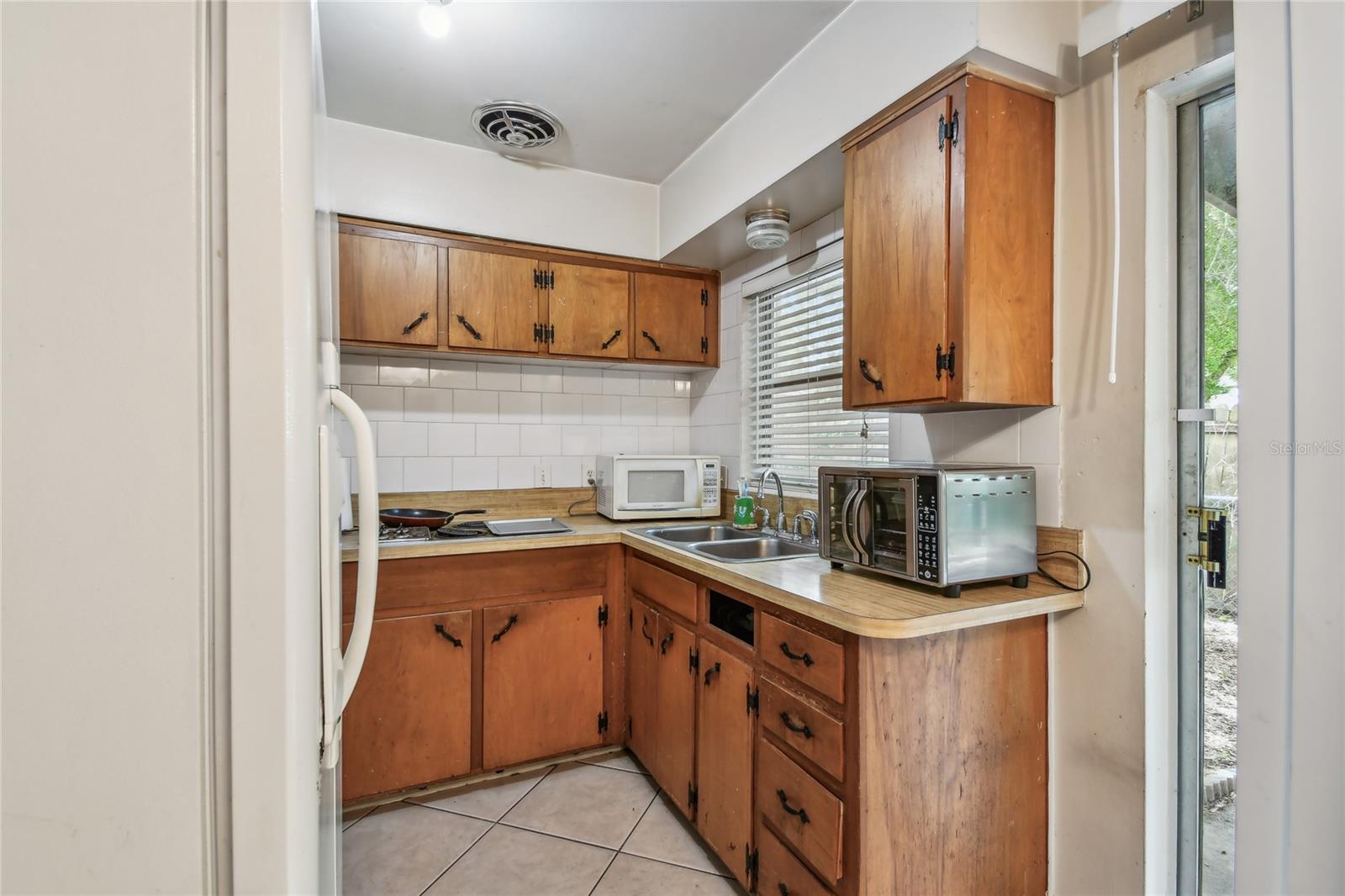 Image 6 of 18 For 206 Gerry Drive