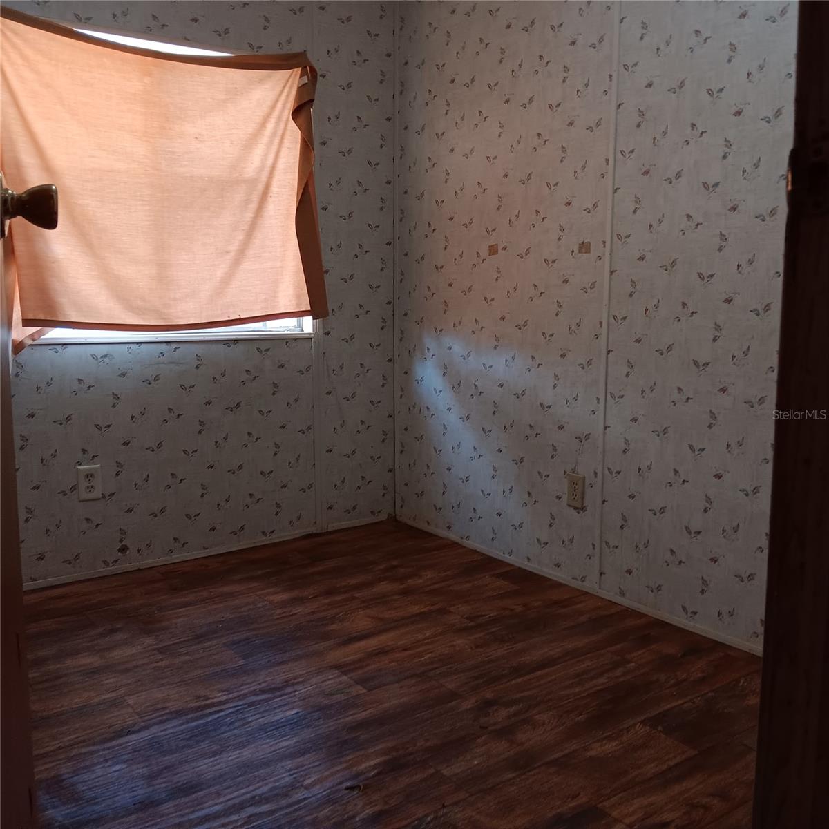 Listing photo id 19 for 4322 Van Ness Road