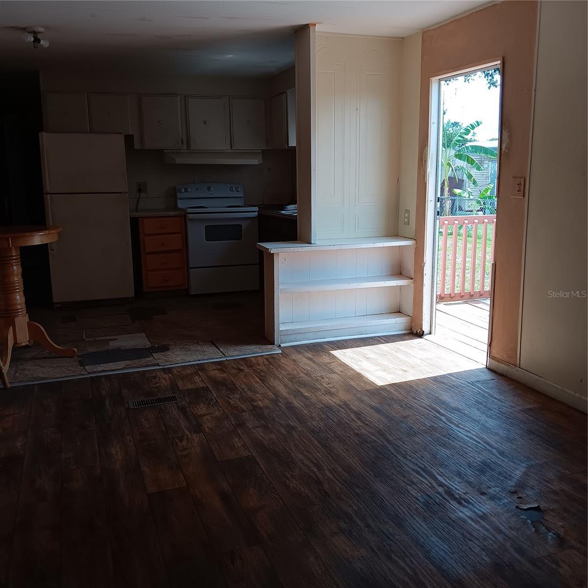Listing photo id 7 for 4322 Van Ness Road