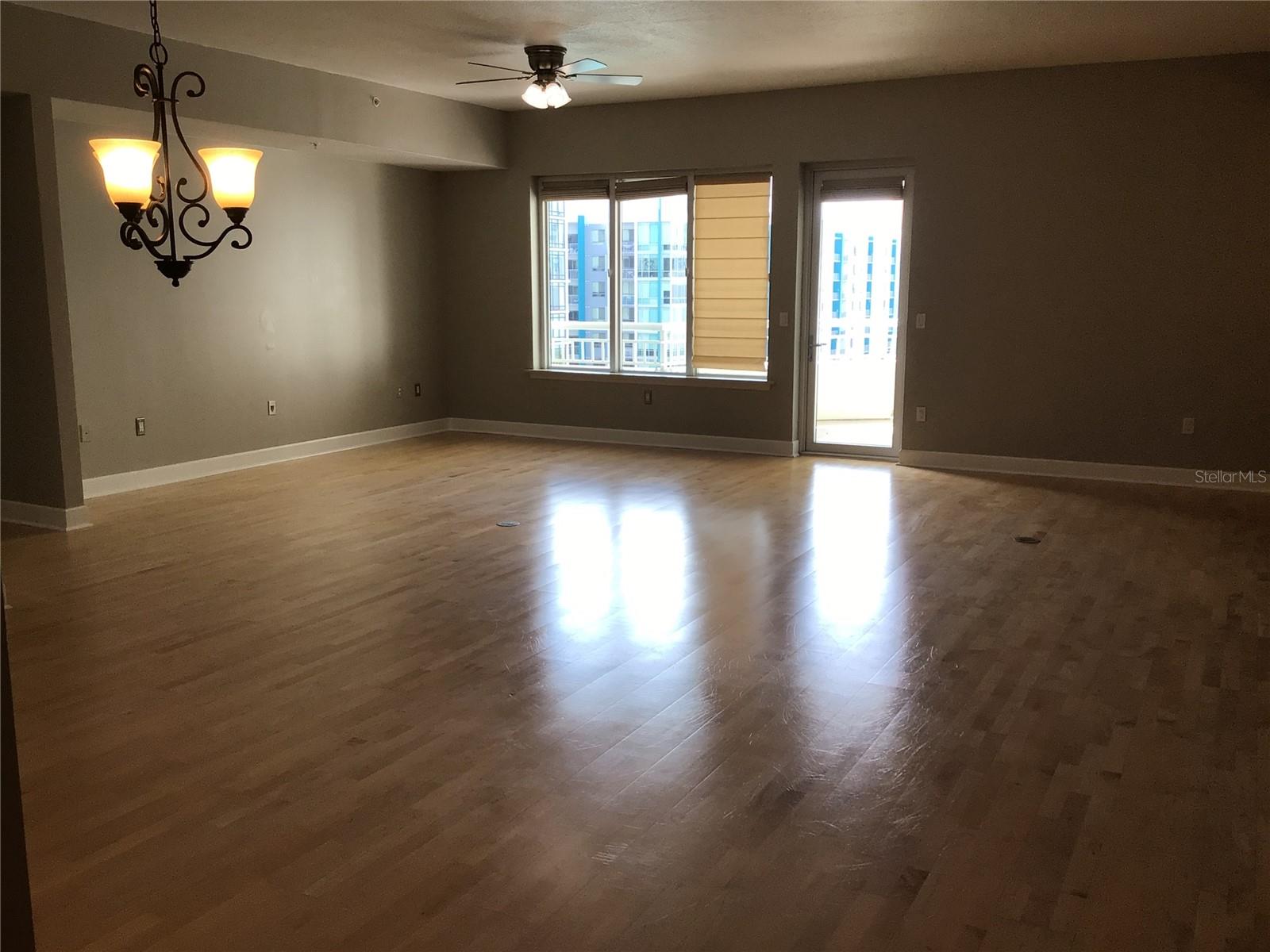 Image 3 of 20 For 100 Eola Drive 811