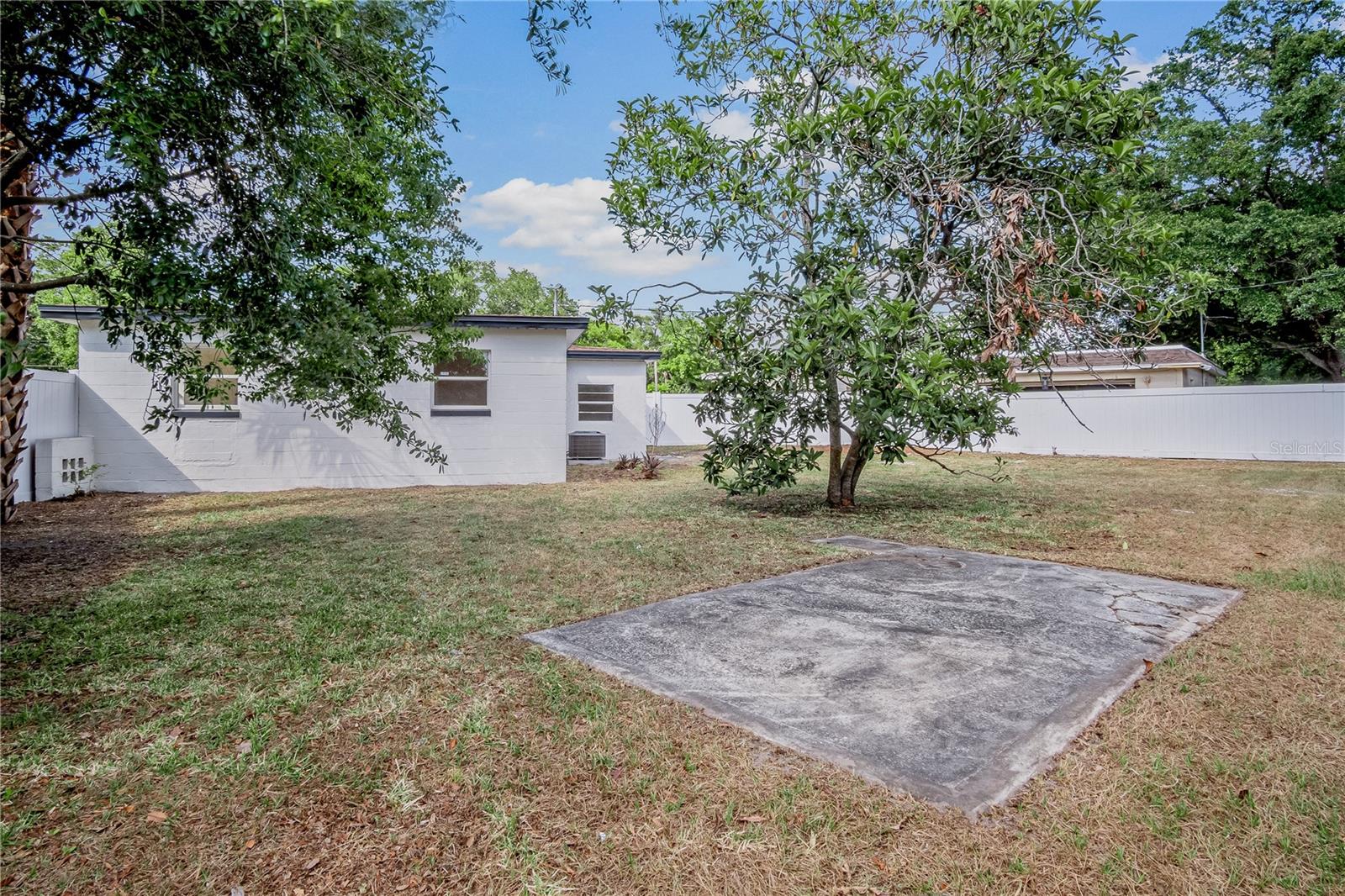 Image 17 of 18 For 4420 Lake Lawne Avenue