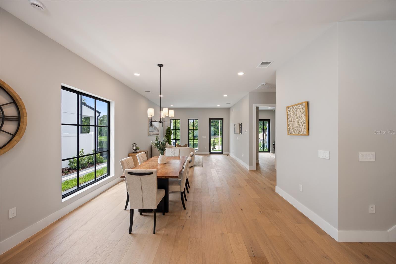 Image 13 of 41 For 917 Lake Emerald Drive