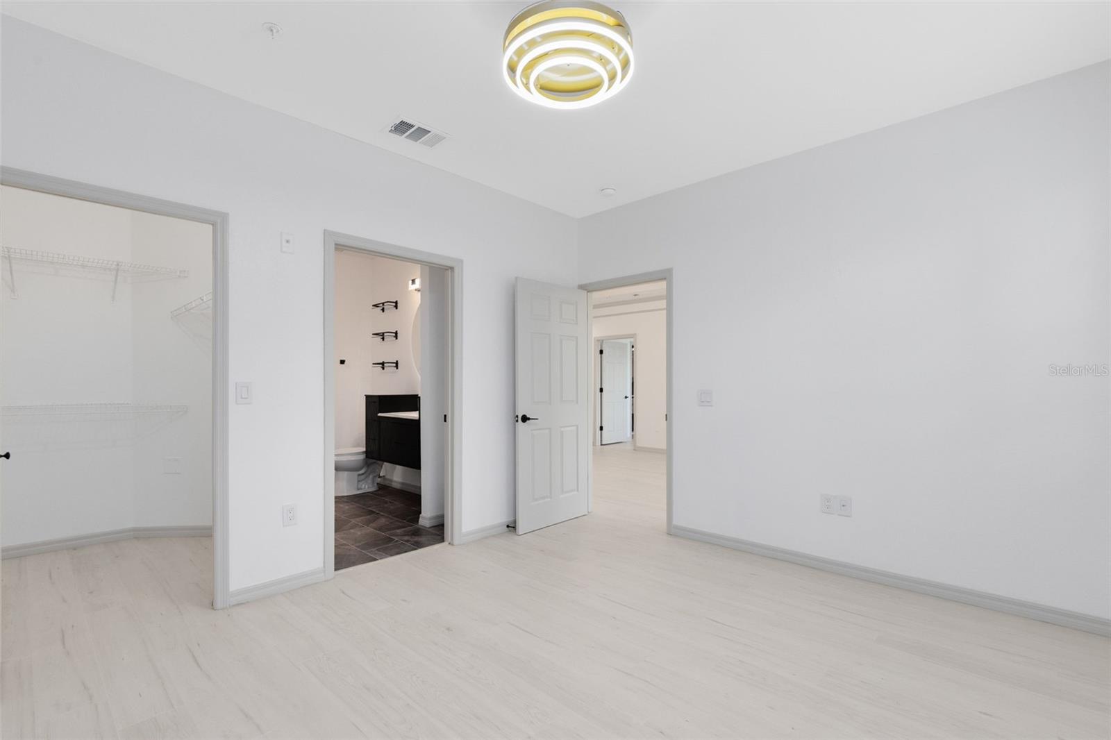 Image 11 of 32 For 3280 Soho Street 306
