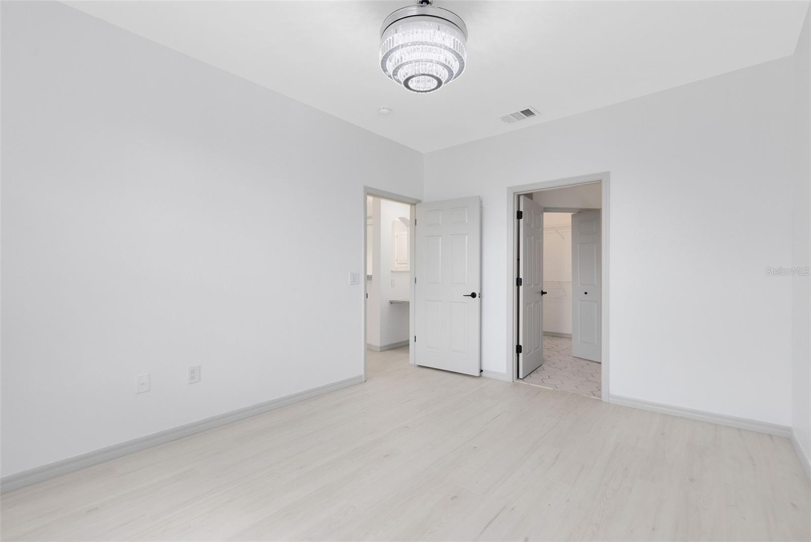 Image 23 of 32 For 3280 Soho Street 306