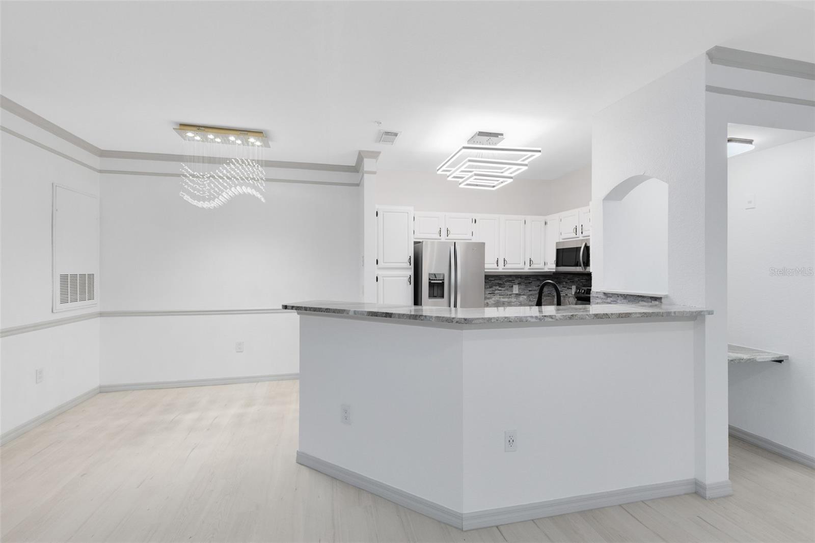 Image 8 of 32 For 3280 Soho Street 306