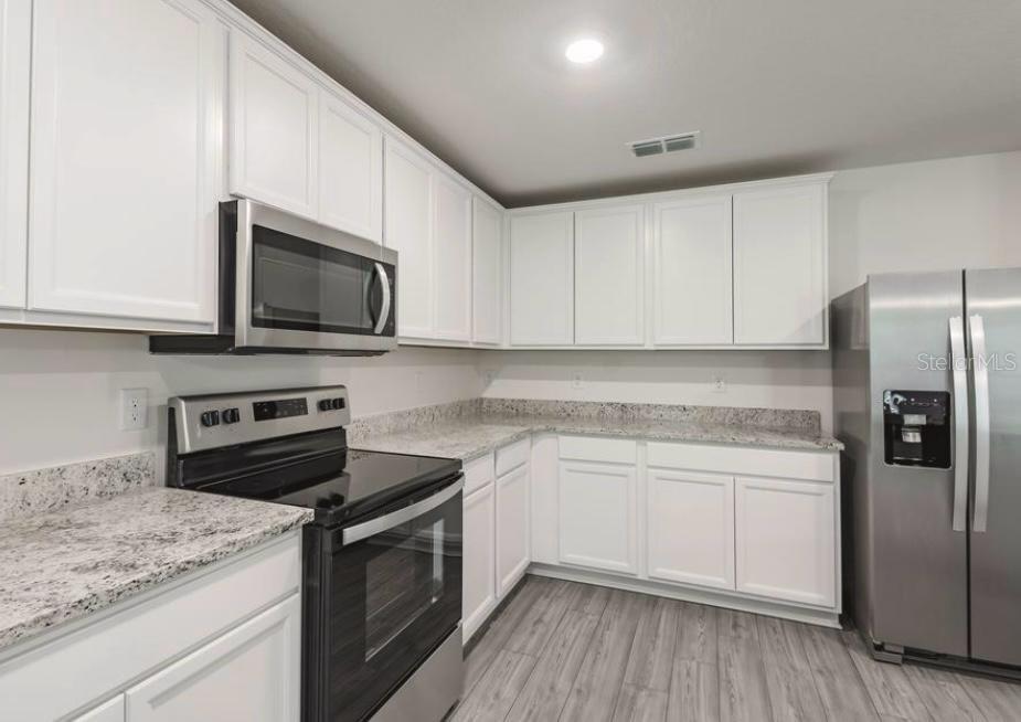 Image 2 of 13 For 667 Bay Leaf Drive