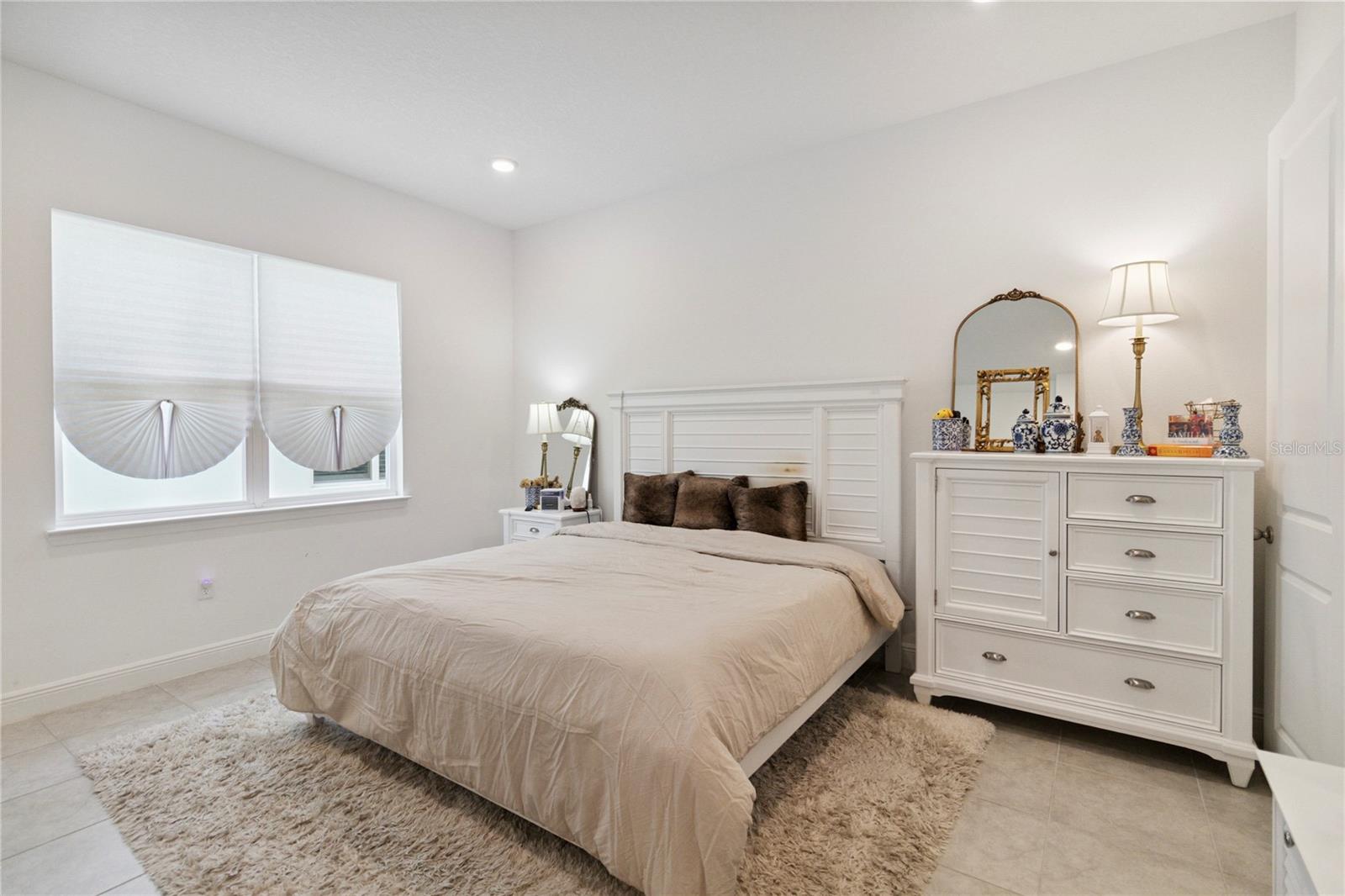 Image 17 of 64 For 15742 Vetta Drive