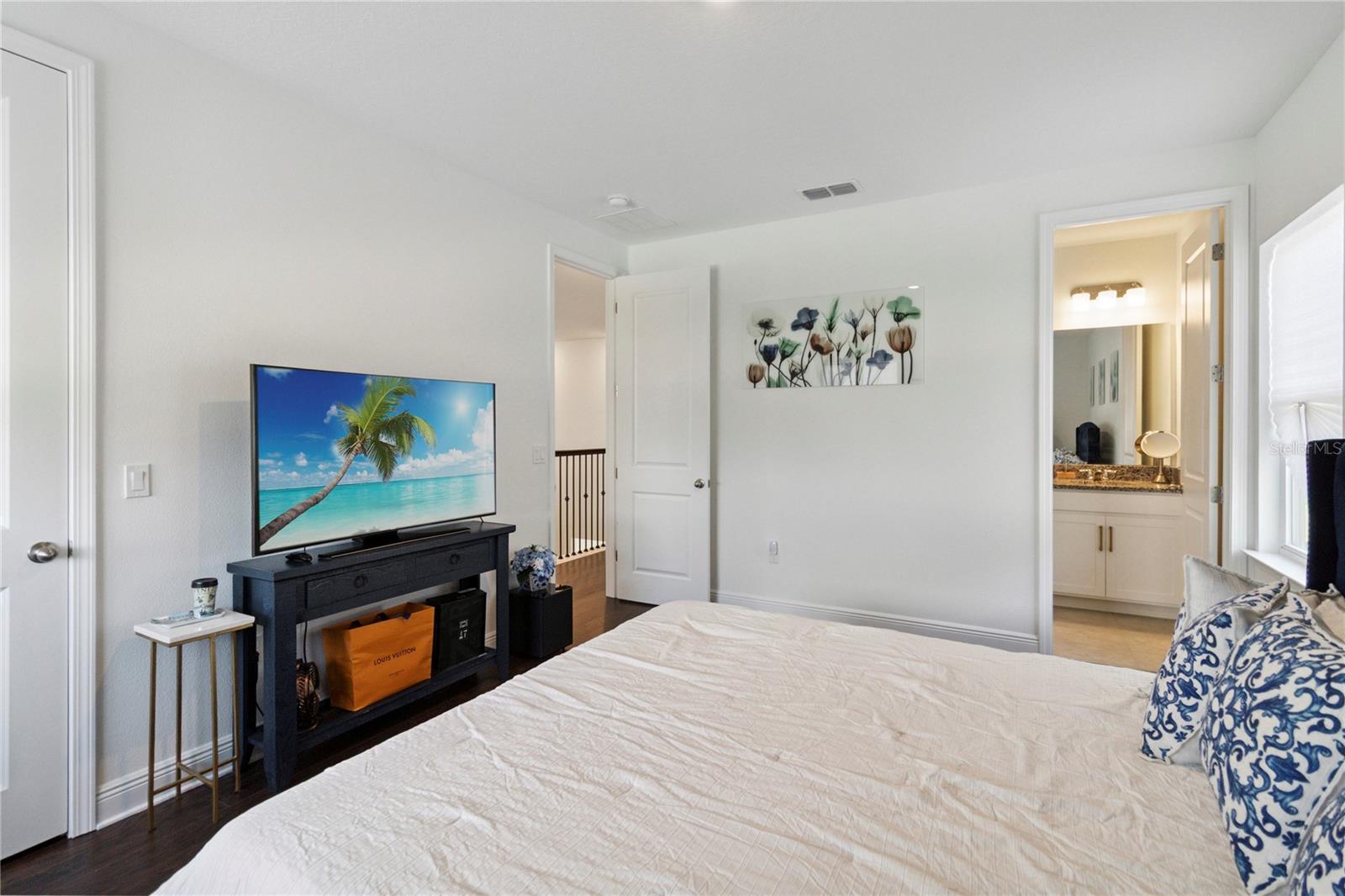 Image 30 of 64 For 15742 Vetta Drive