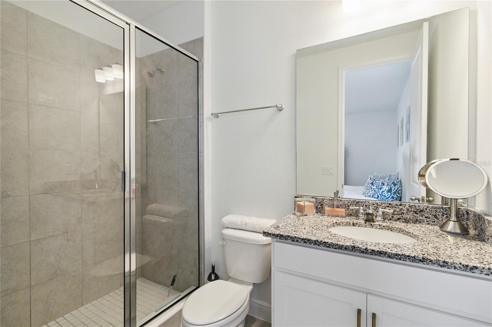 Image 31 of 64 For 15742 Vetta Drive