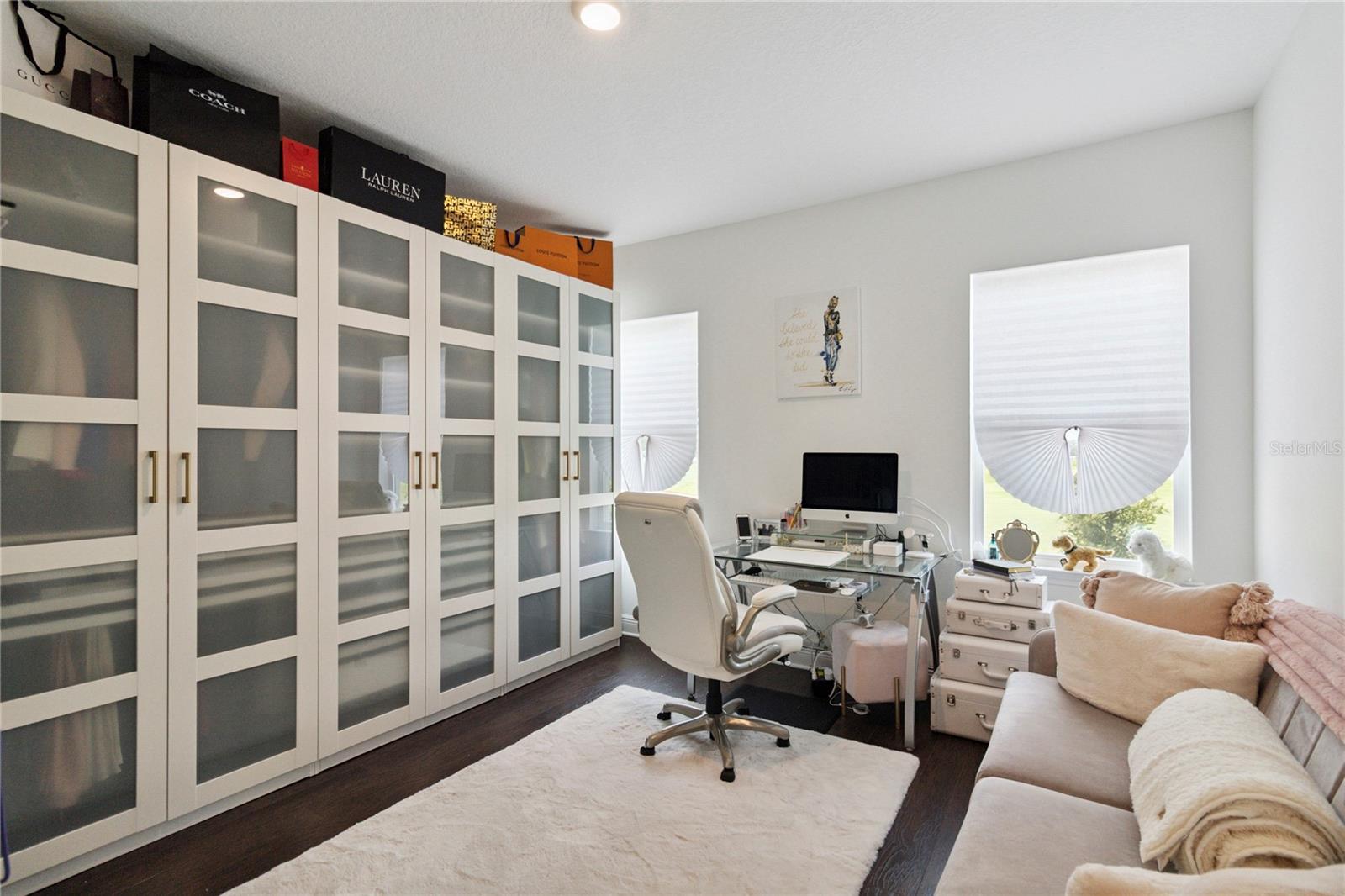 Image 36 of 64 For 15742 Vetta Drive