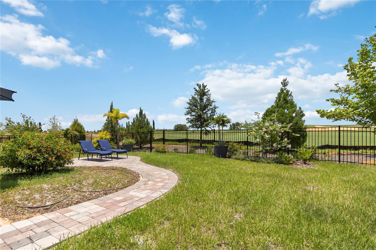Image 43 of 64 For 15742 Vetta Drive