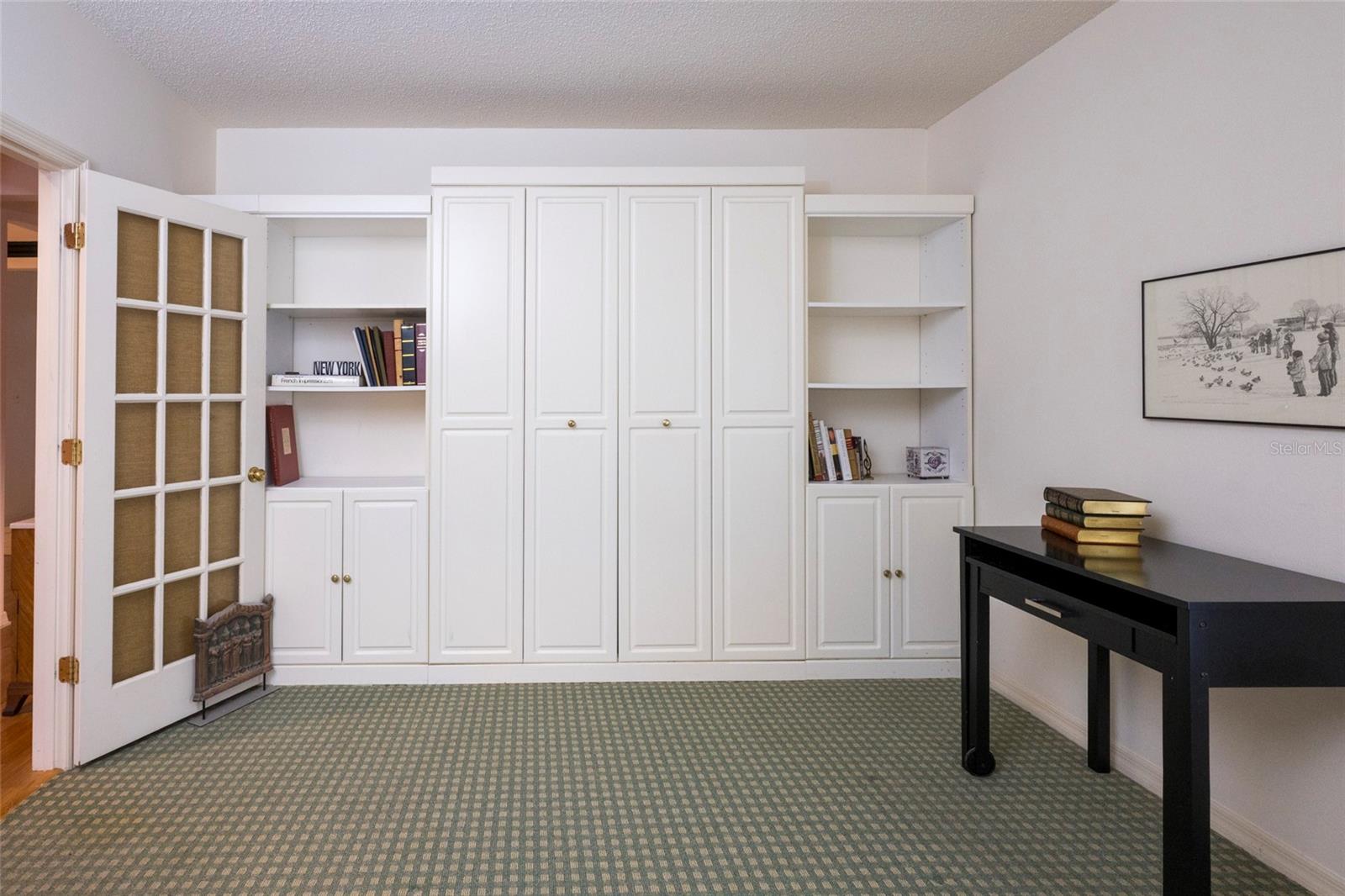 Image 16 of 43 For 6025 Lexington Park 99