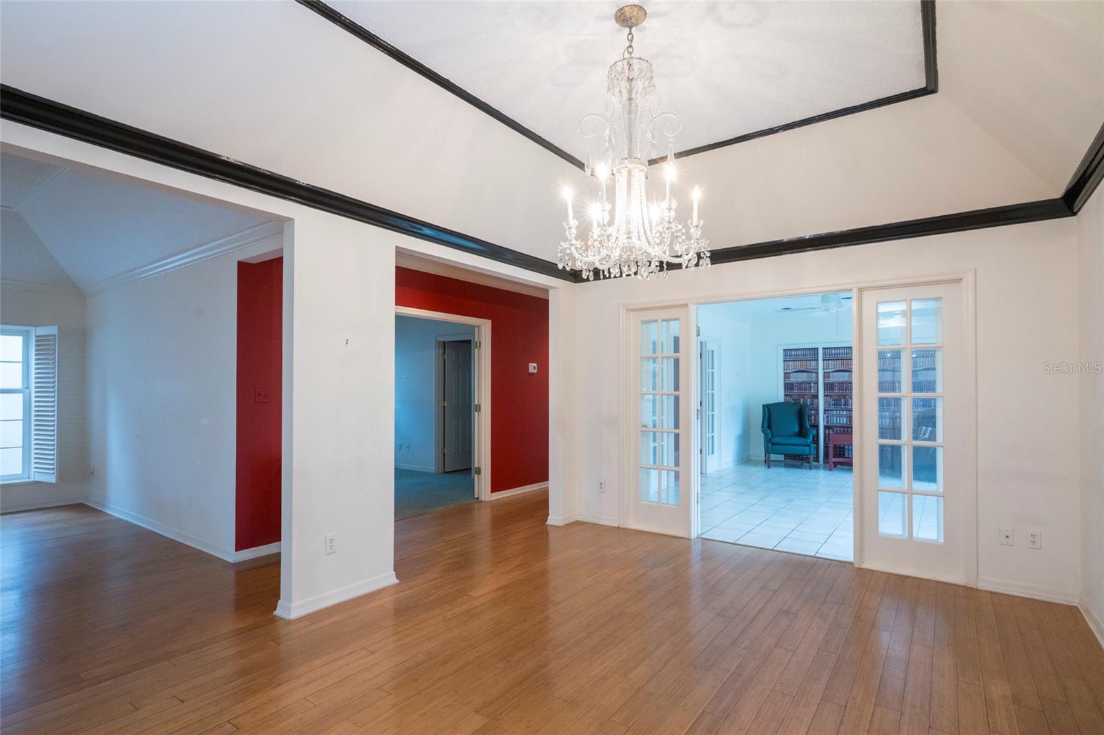 Image 7 of 43 For 6025 Lexington Park 99
