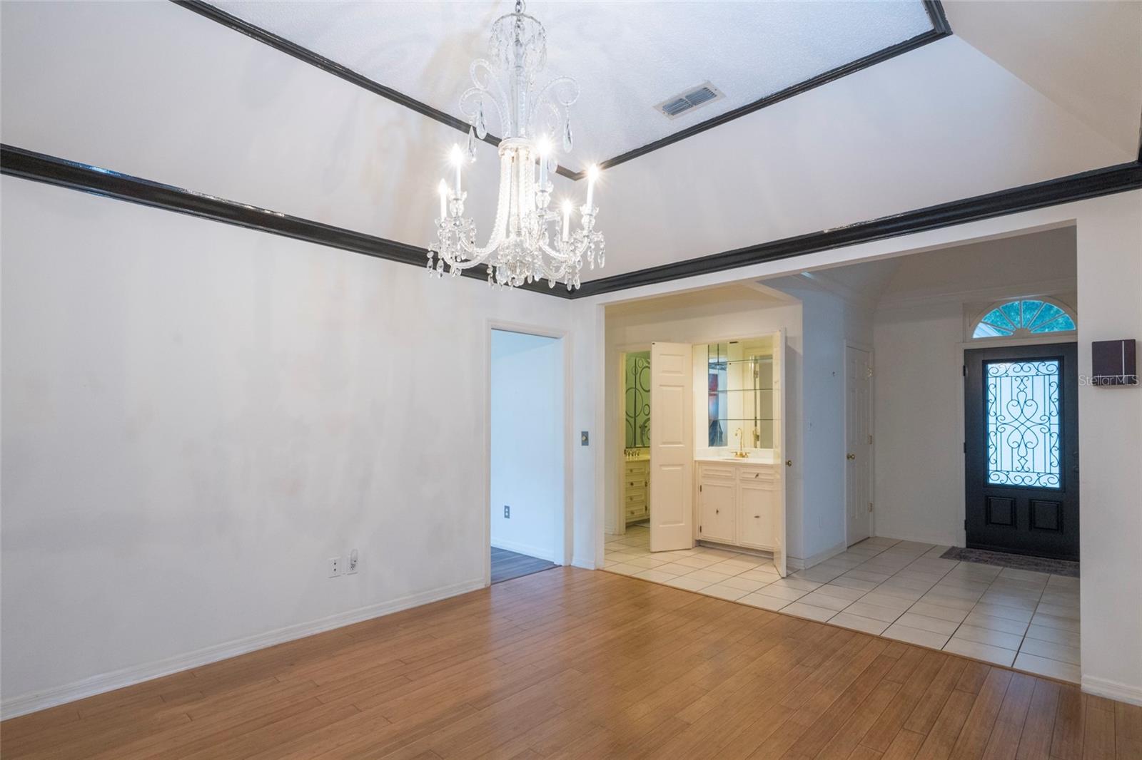 Image 8 of 43 For 6025 Lexington Park 99
