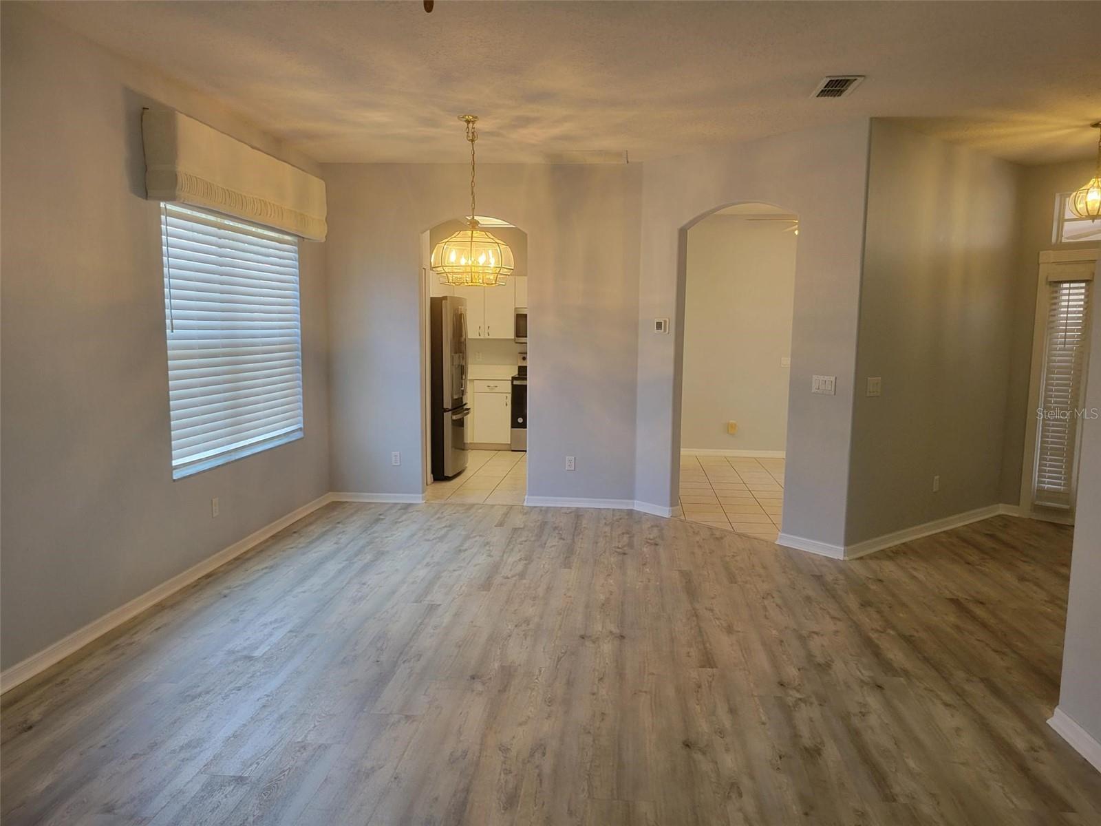 Image 9 of 25 For 4009 Hammersmith Drive