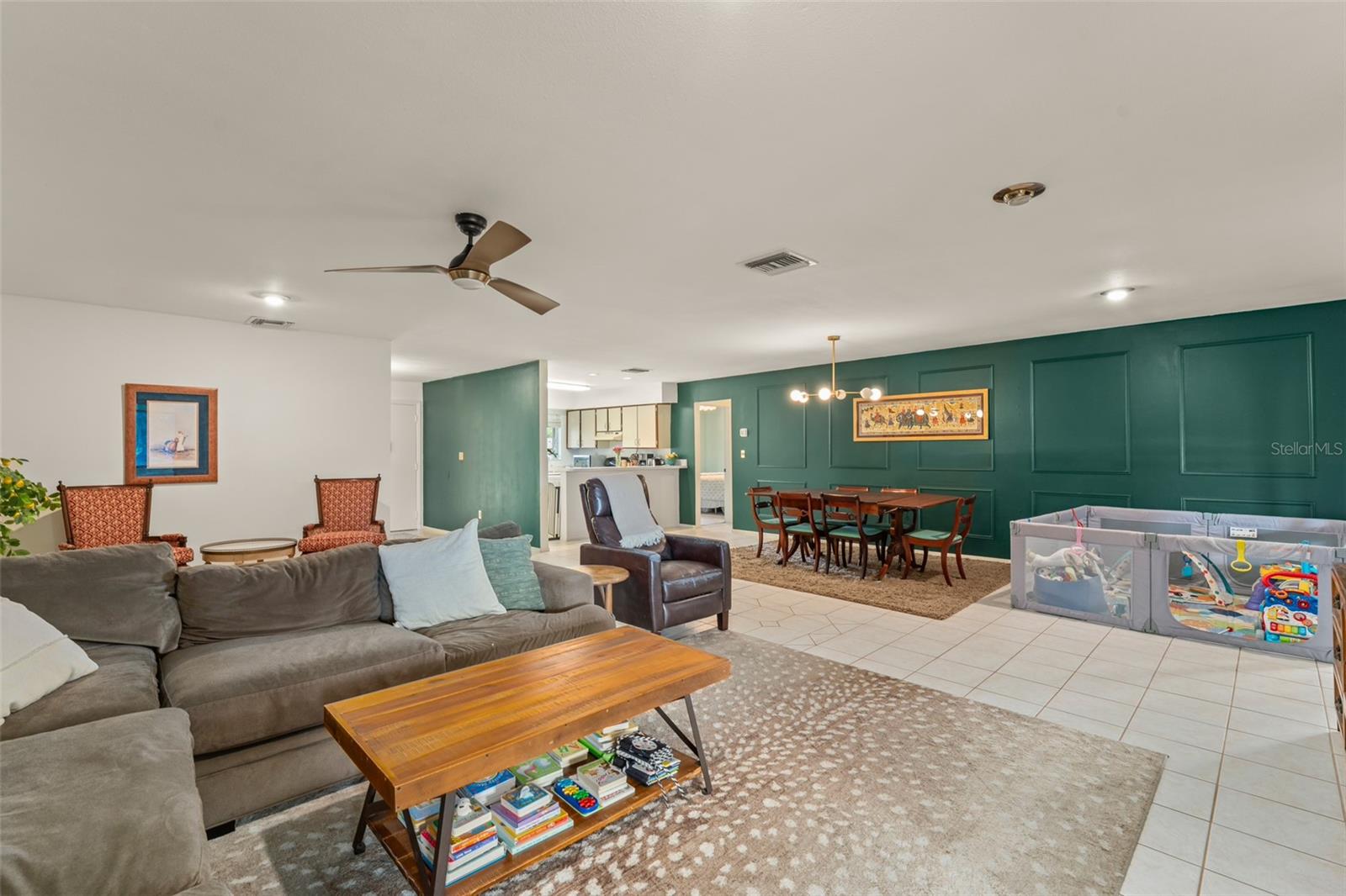 Image 13 of 42 For 5237 Gateway Avenue