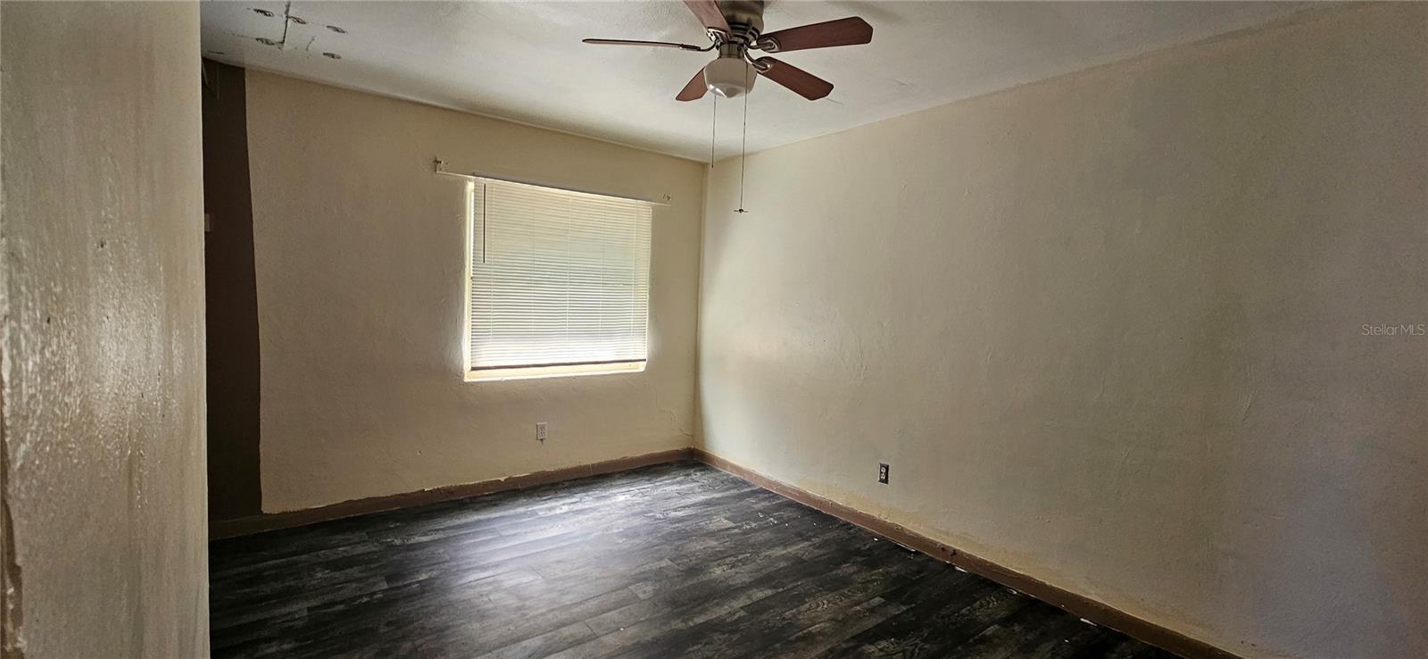 Image 6 of 7 For 424 Charles Street 08