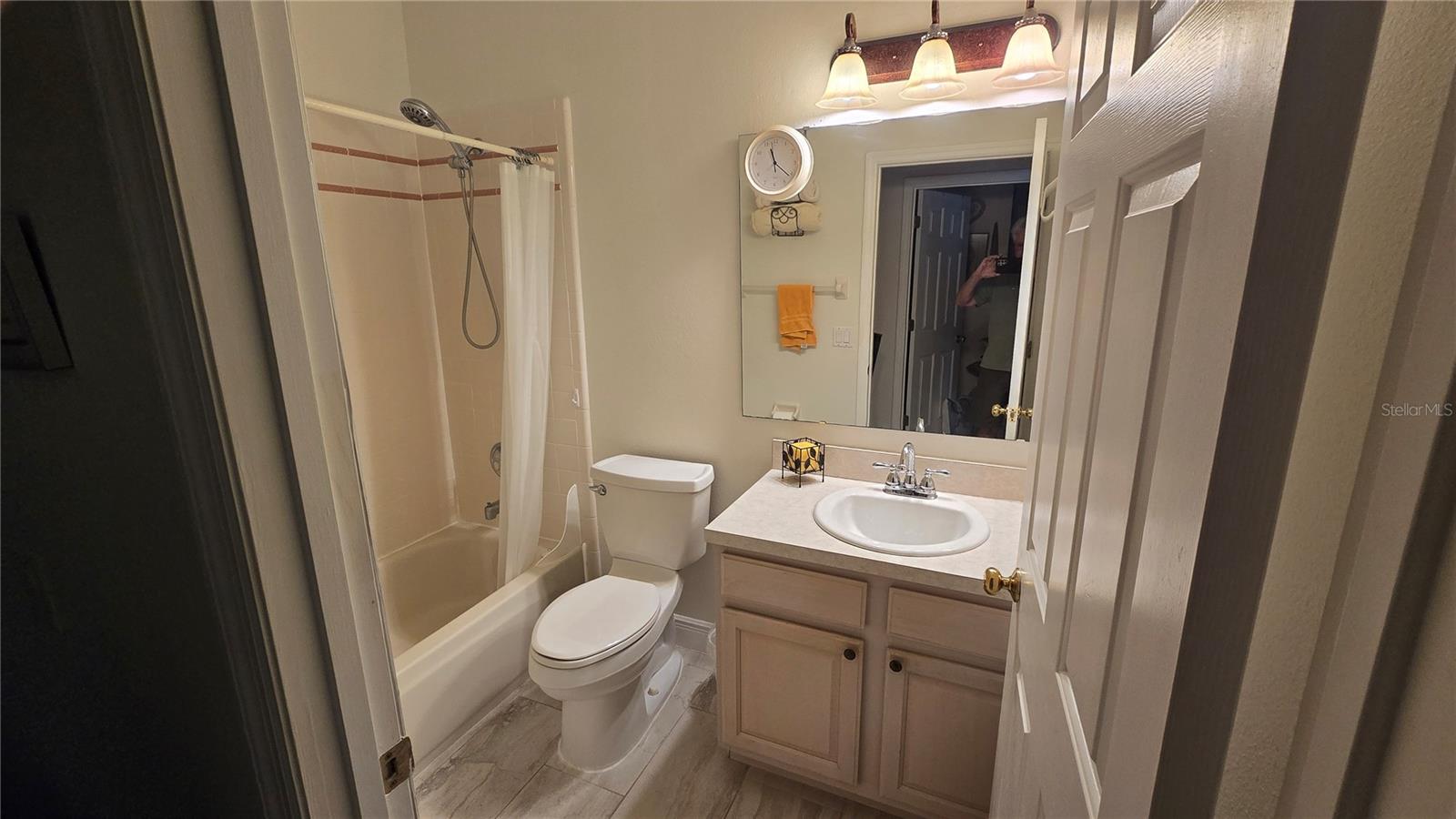 Image 17 of 19 For 148 Peregrine Court