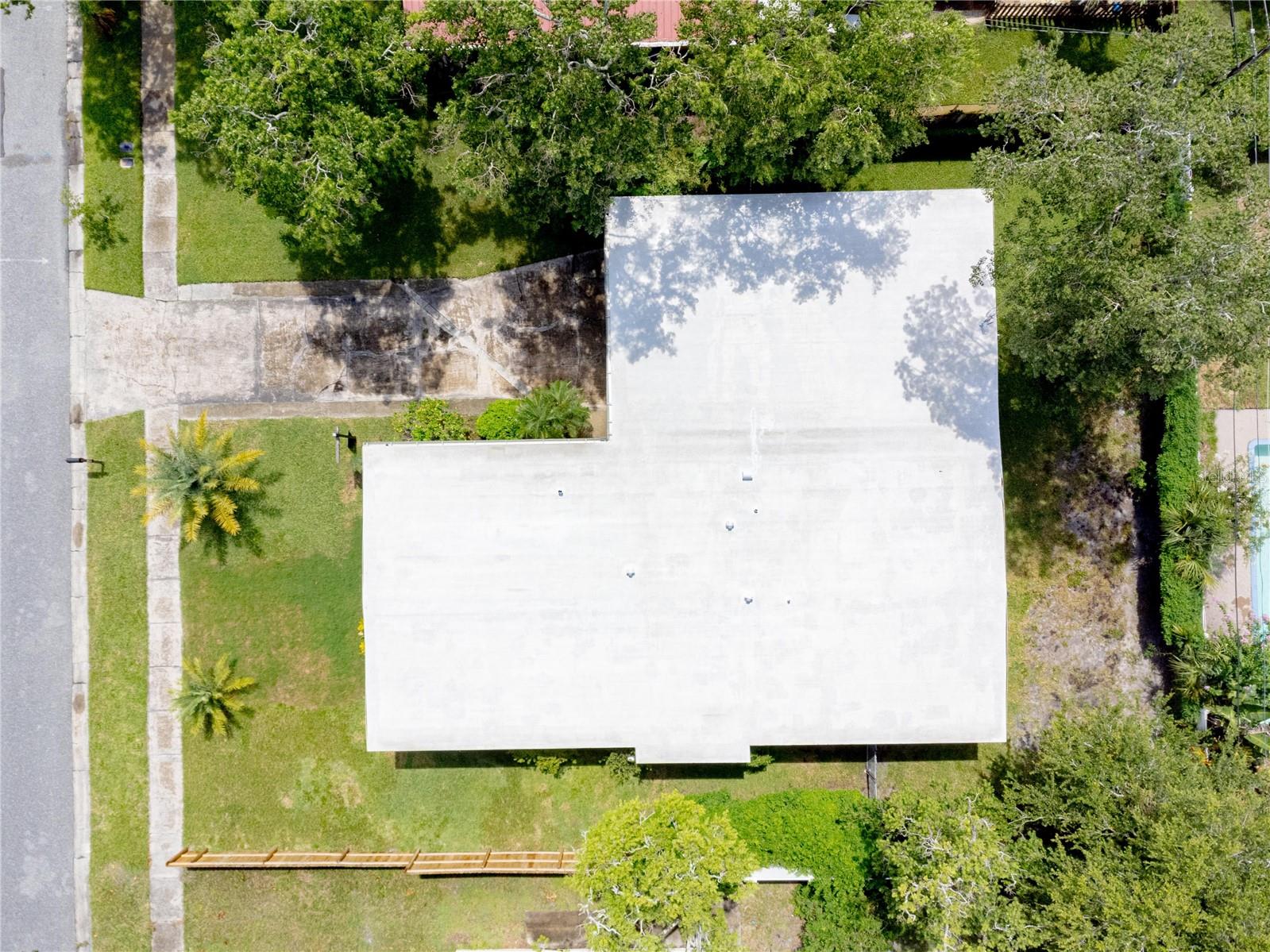 Image 24 of 31 For 580 Gardenia Circle