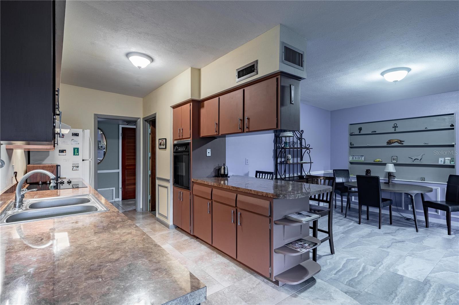 Image 5 of 31 For 580 Gardenia Circle