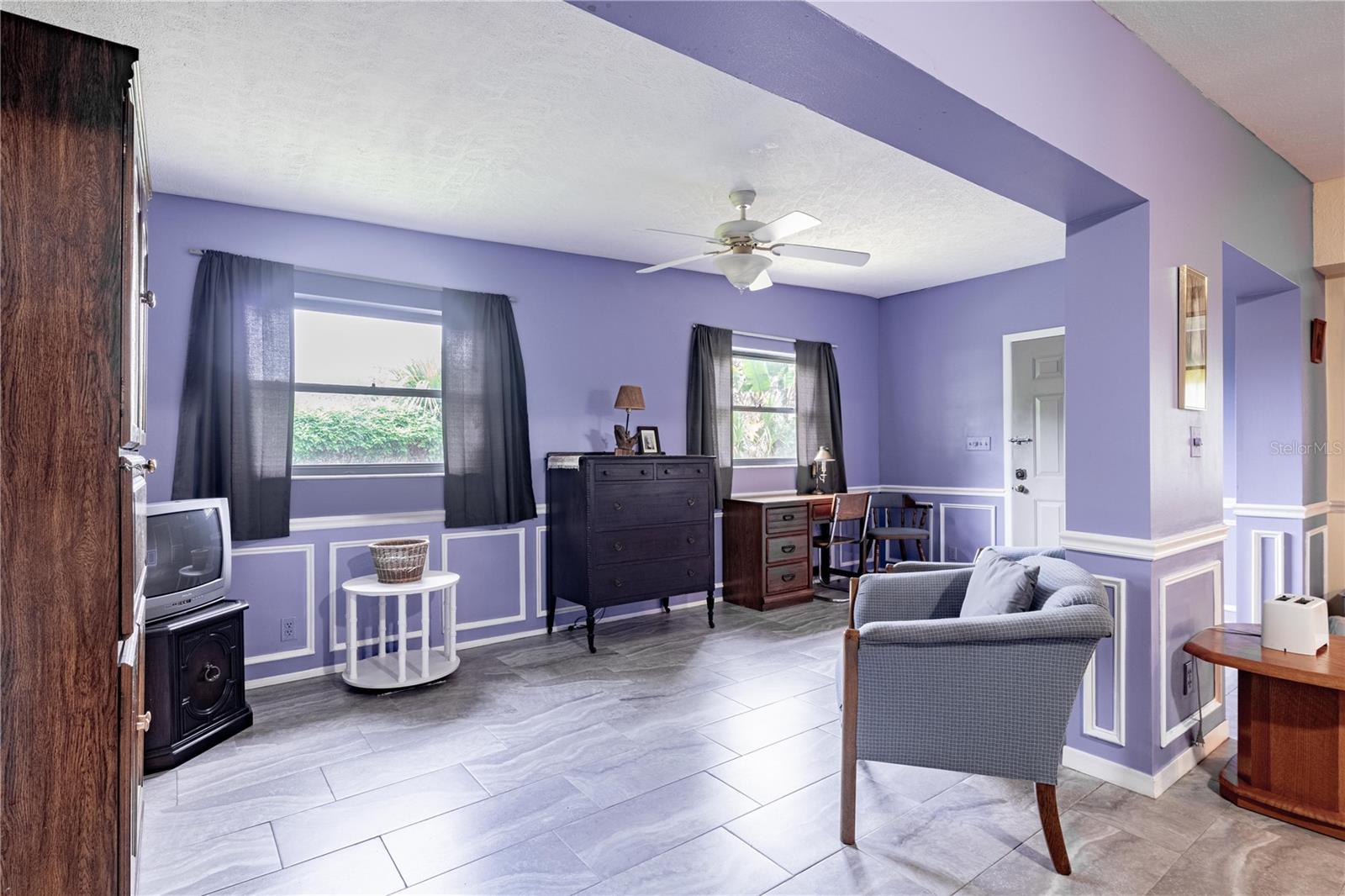 Image 7 of 31 For 580 Gardenia Circle