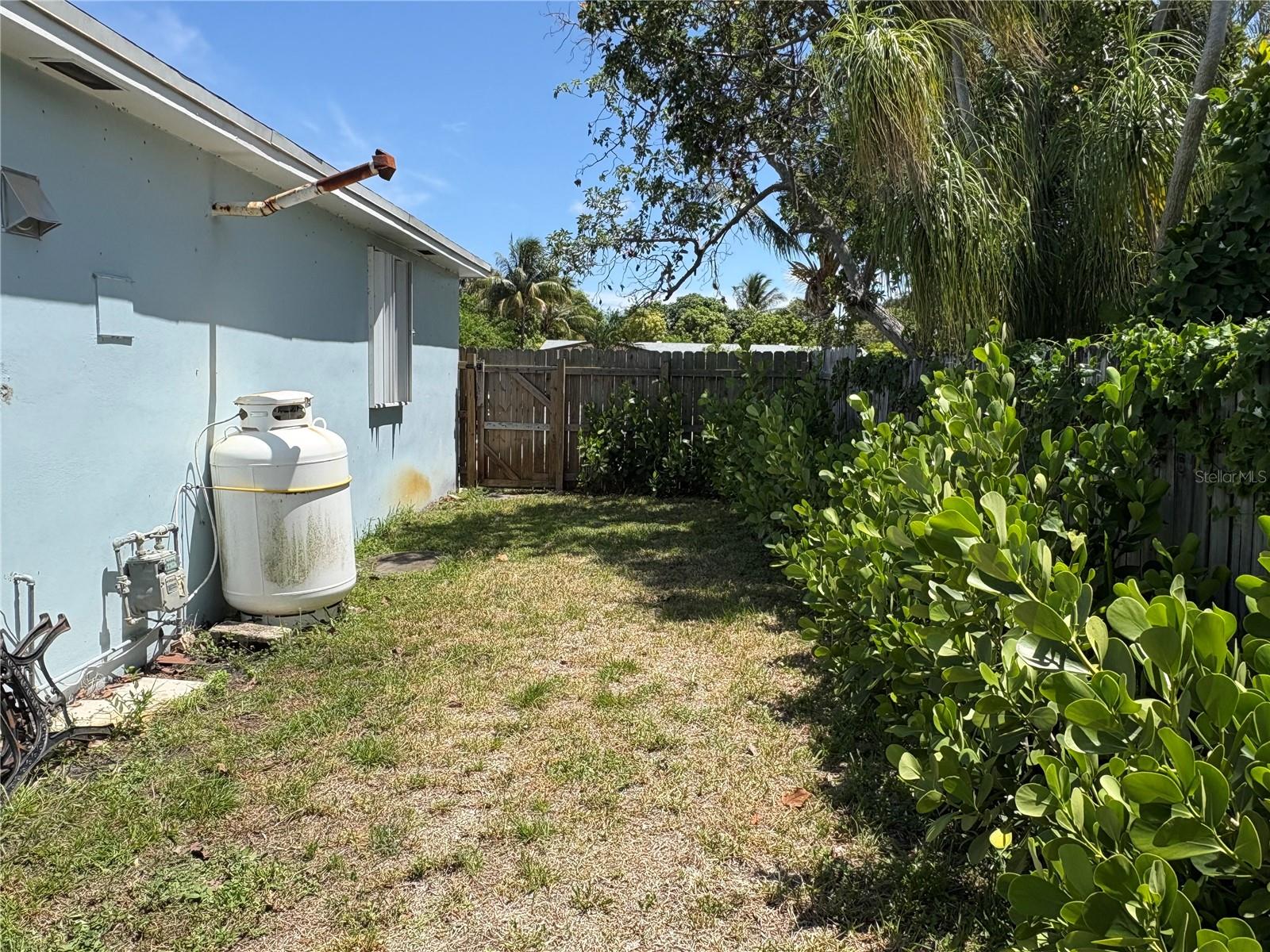 Image 18 of 20 For 3097 Emerson Avenue