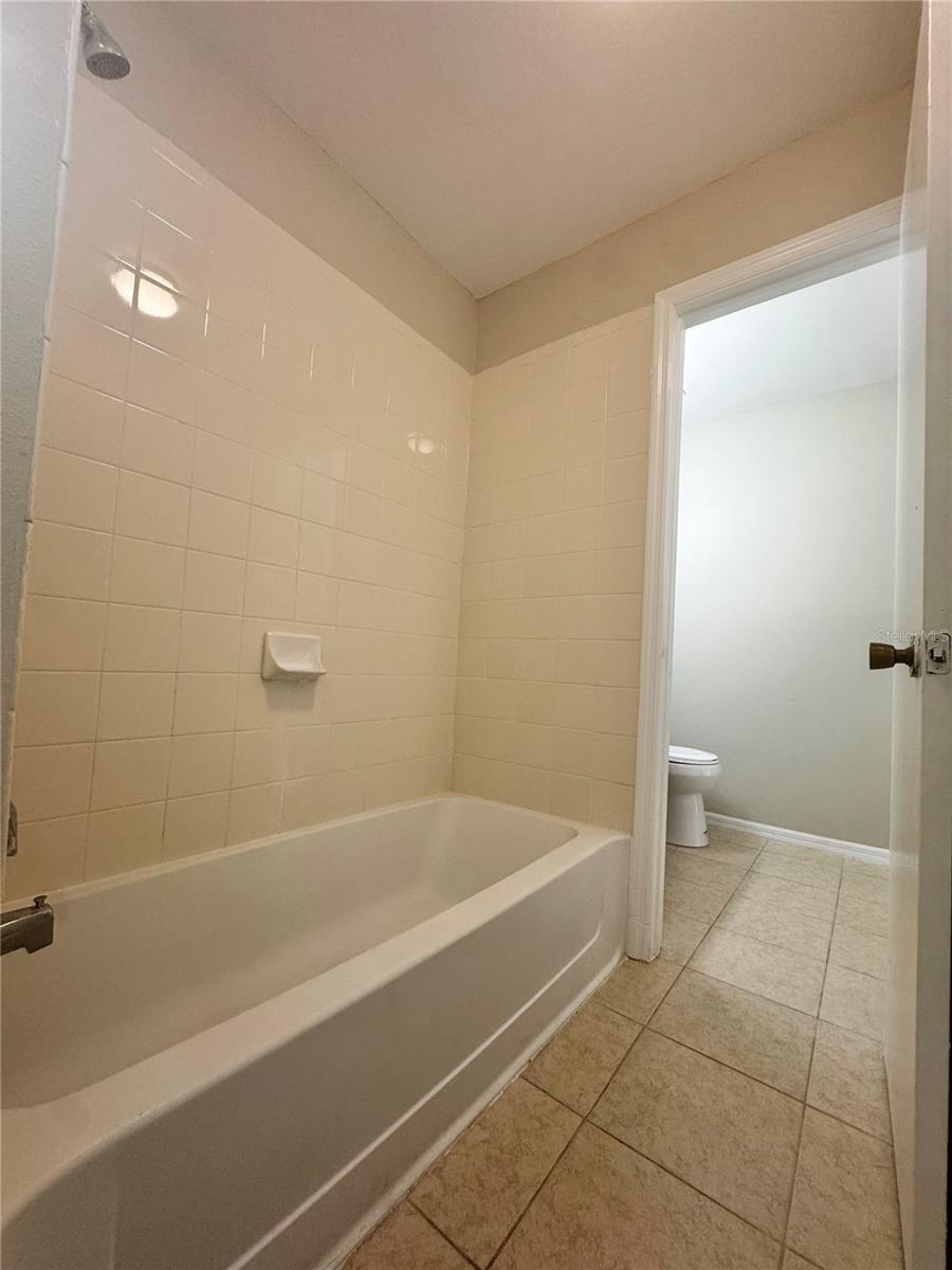 Image 4 of 7 For 401 Fountainhead Circle 155
