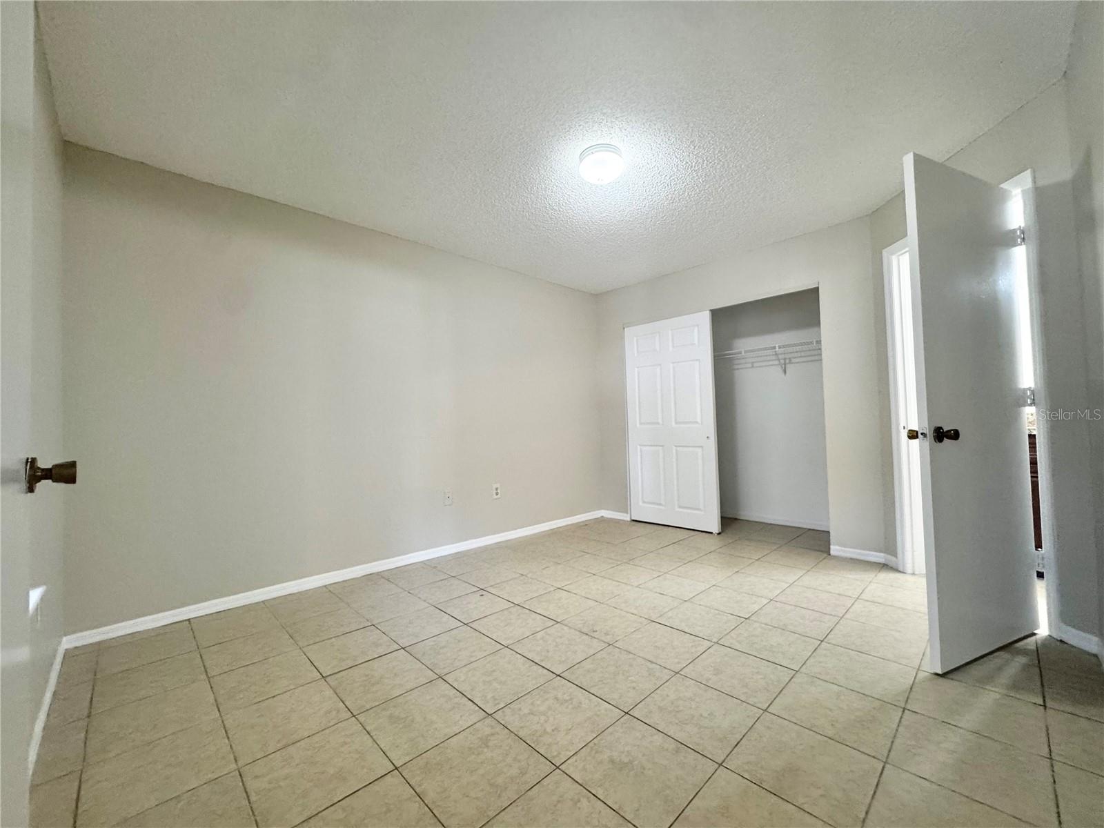 Image 6 of 7 For 401 Fountainhead Circle 155