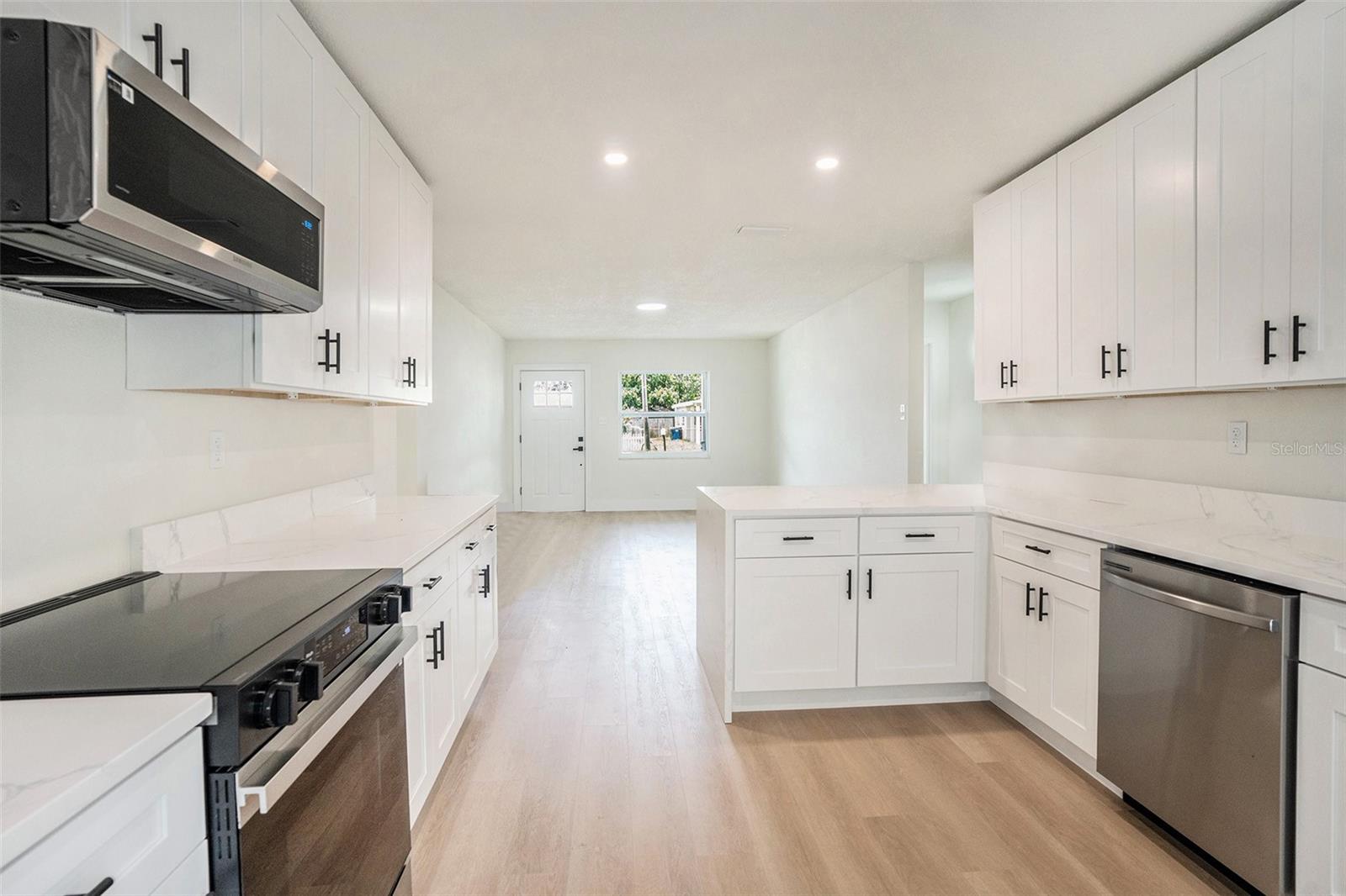 Image 13 of 27 For 6208 Harold Avenue