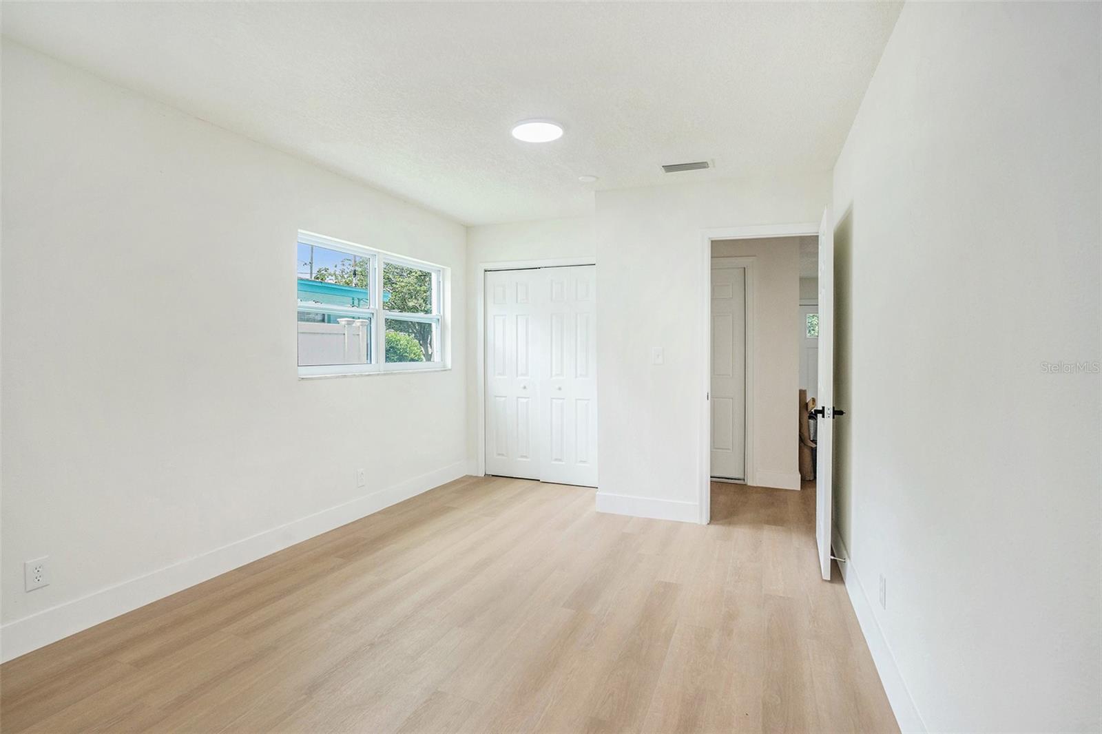Image 18 of 27 For 6208 Harold Avenue
