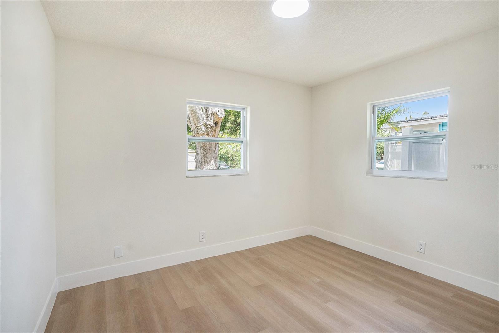 Image 24 of 27 For 6208 Harold Avenue