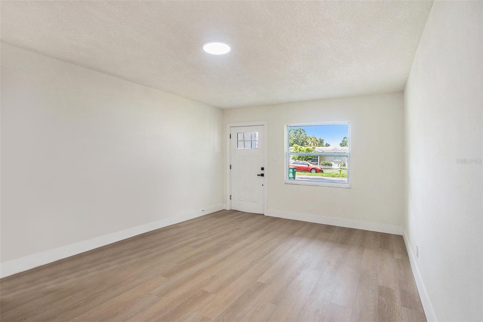 Image 7 of 27 For 6208 Harold Avenue