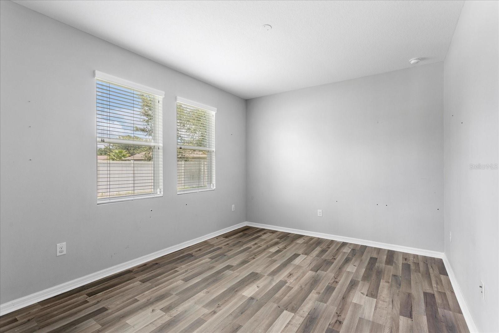 Image 26 of 41 For 2781 Sand Oak Loop
