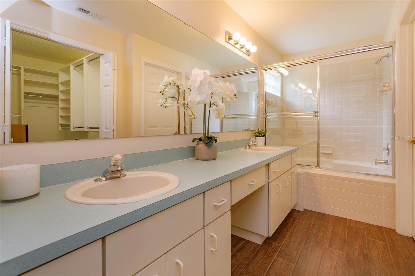 Image 14 of 25 For 1354 American Elm Drive