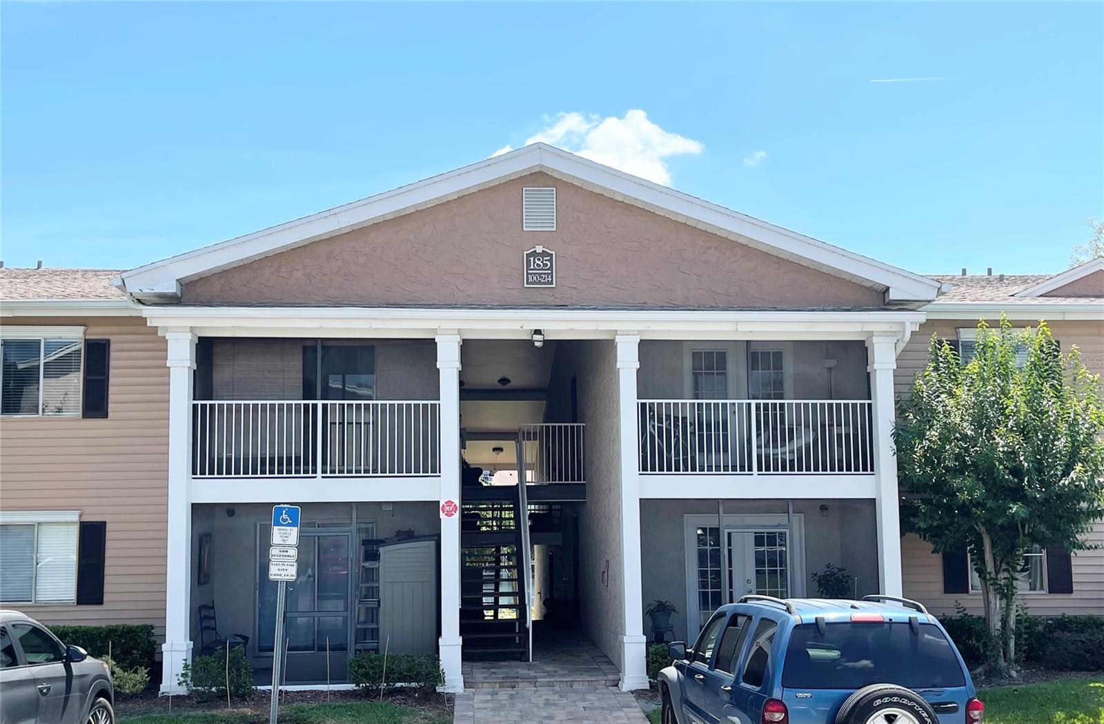Details for 185 Pearl Lake Causeway 208, ALTAMONTE SPRINGS, FL 32714