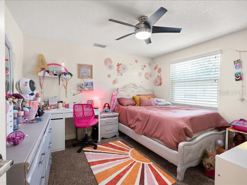 Image 21 of 28 For 878 Evergreen Avenue
