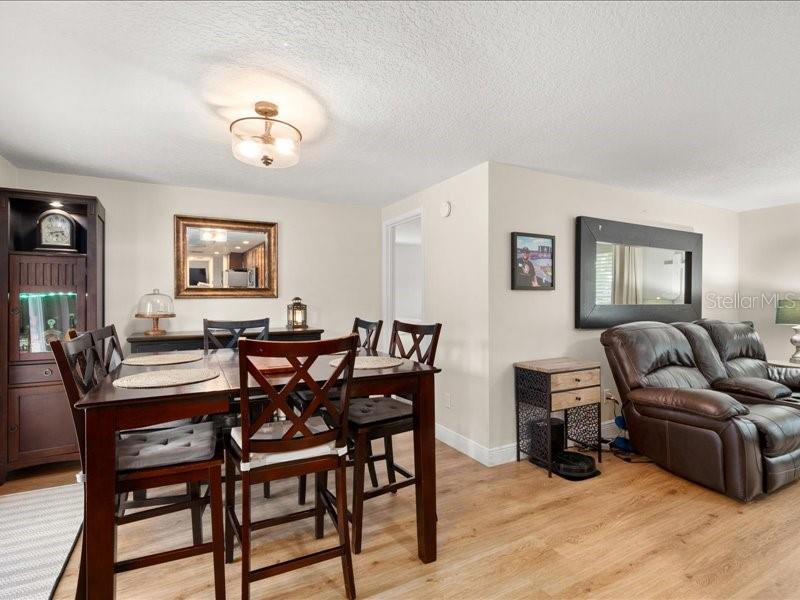 Image 9 of 28 For 878 Evergreen Avenue