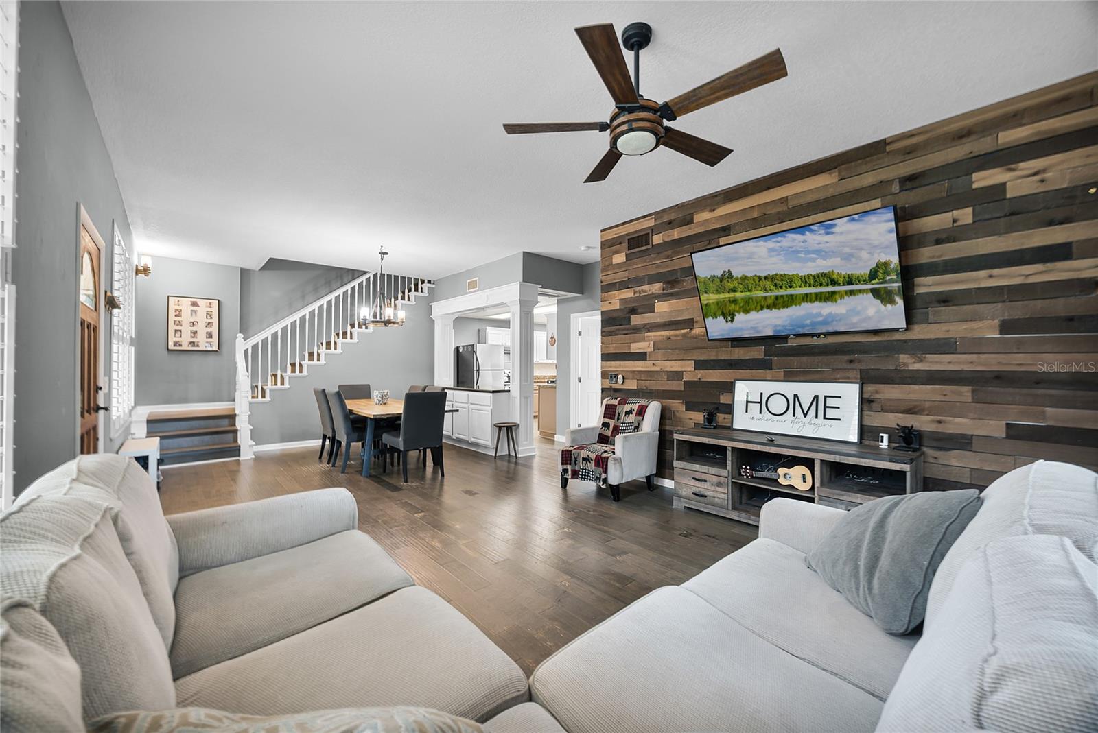 Image 4 of 20 For 14202 Nell Drive