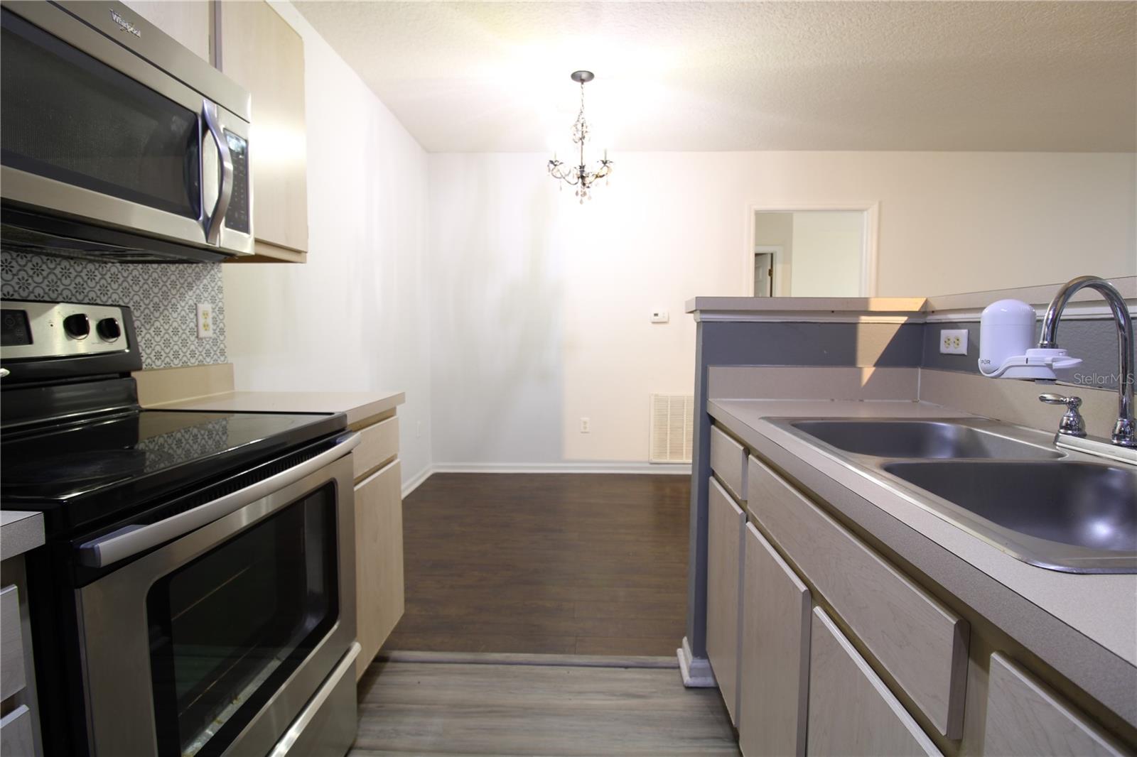 Image 4 of 20 For 4348 Kirkman Road 813